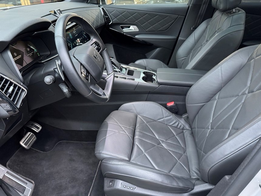 DS AUTOMOBILES DS7 Crossback 1.6 E-Tense Rivoli 4x4-showroom-element-2