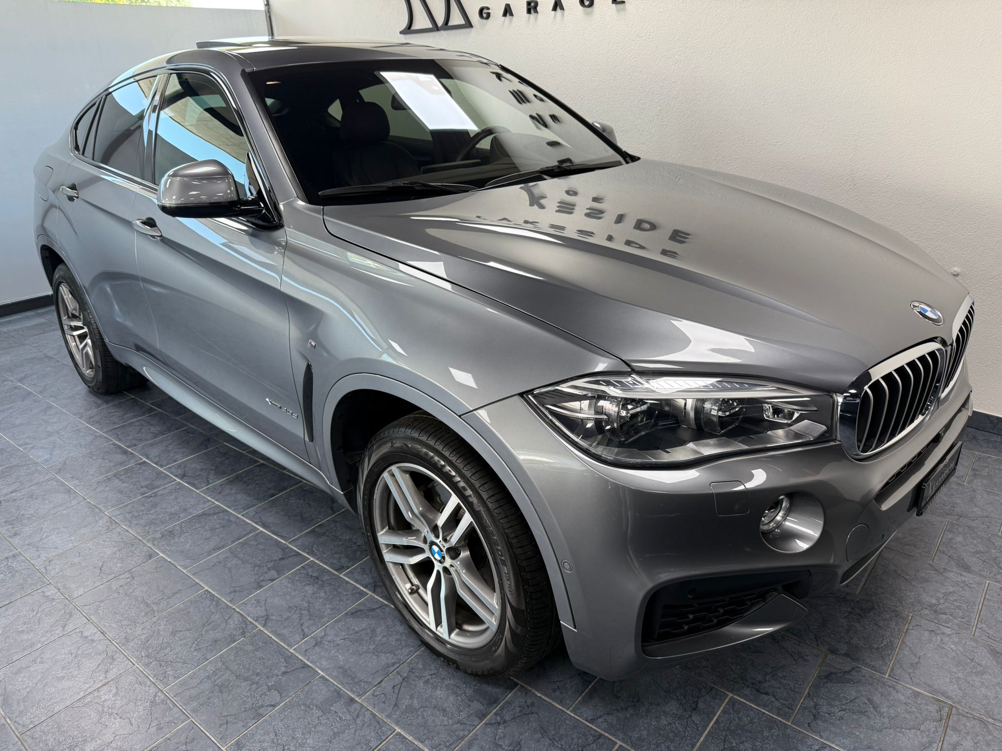 BMW X6 xDrive 40d Pure M (SUV / GelÃ¤ndewagen)