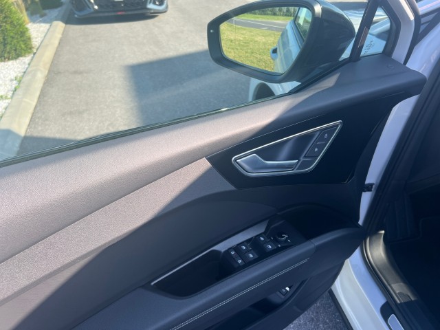 AUDI Q4 Sportback e-tron 50 quattro-image-10