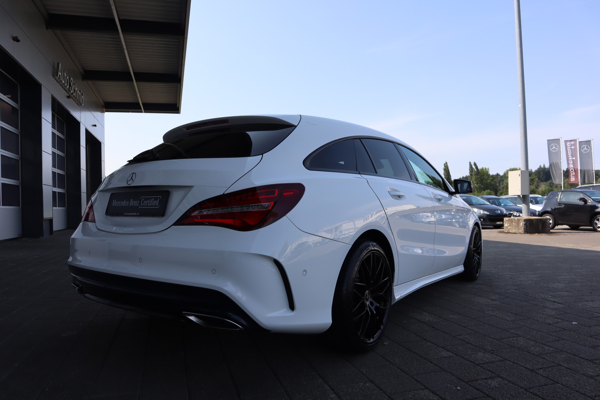 MERCEDES-BENZ CLA Shooting Brake 250 AMG Line 4Matic 7G-DCT-showroom-element-1