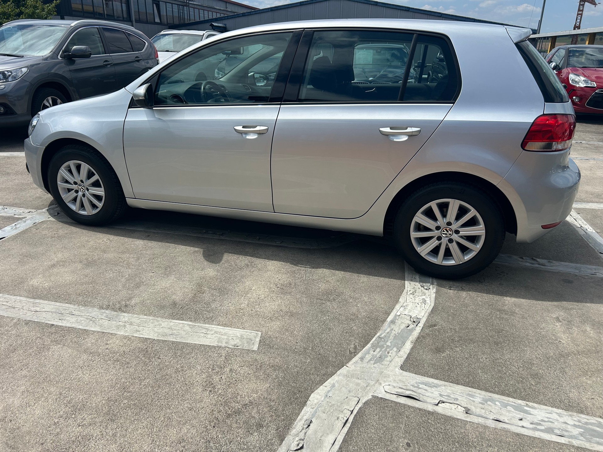 VW Golf 1.6 TDI BlueMotion Technology Comfortline-showroom-element-1