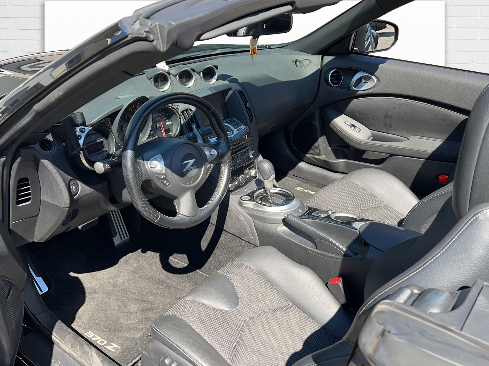 NISSAN 370 Z Roadster Pack Automatic-image-4