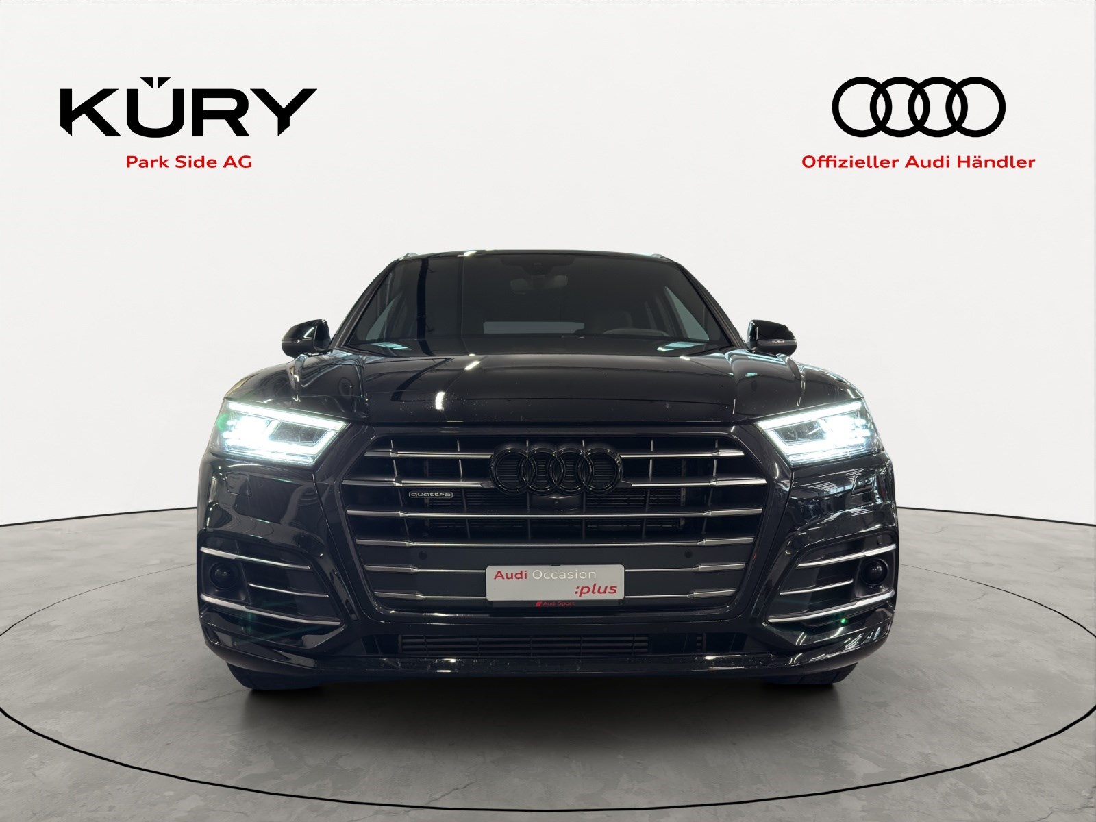 AUDI Q5 55 TFSI e sport quattro-showroom-element-1