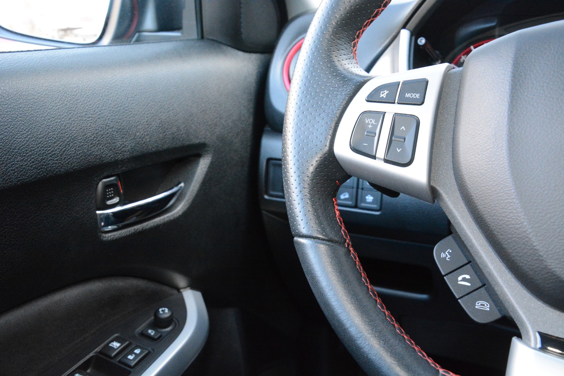 SUZUKI Vitara 1.4 Boosterjet Sergio Cellano Top Autom.-image-11