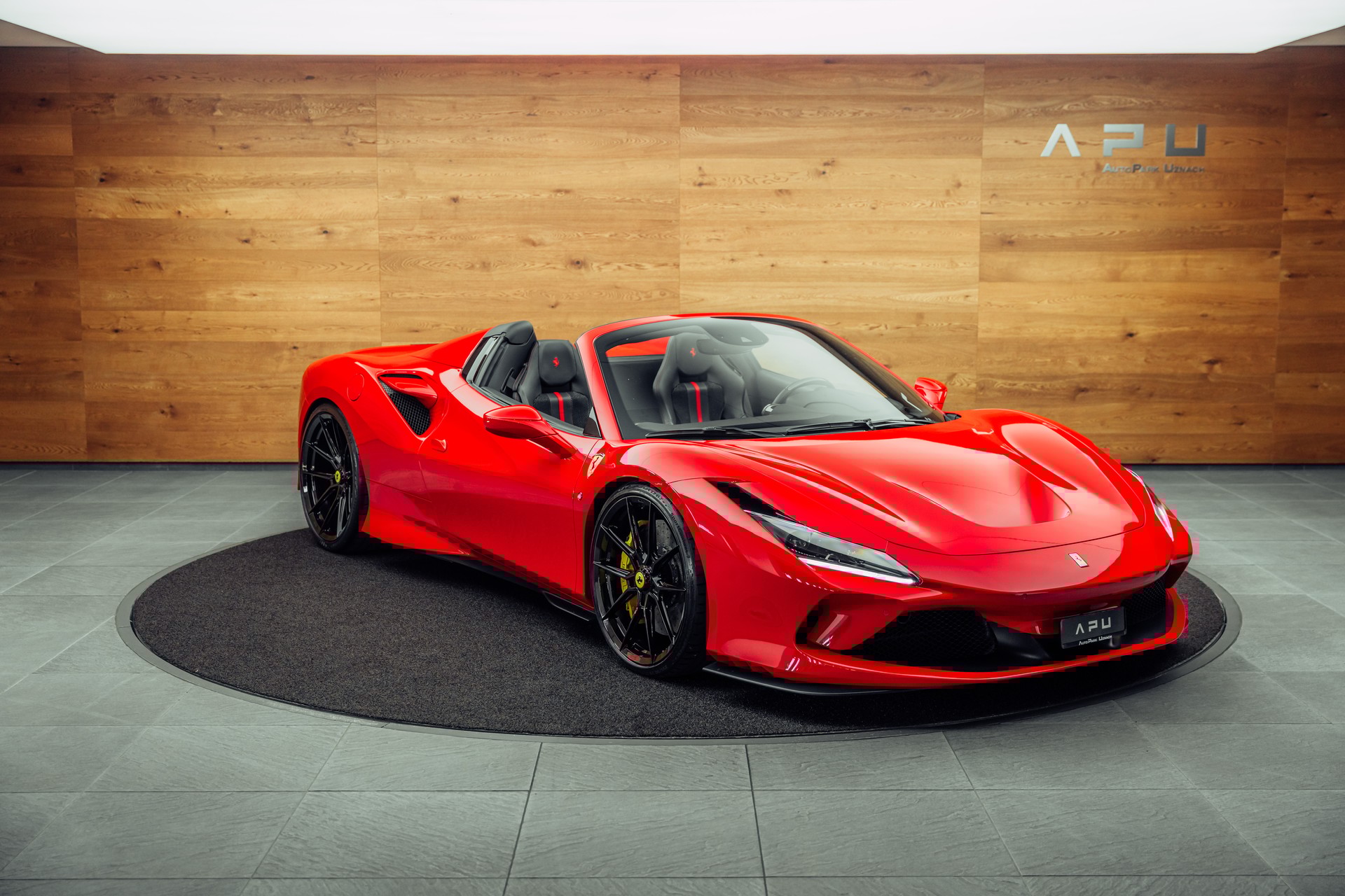 FERRARI F8 Spider
