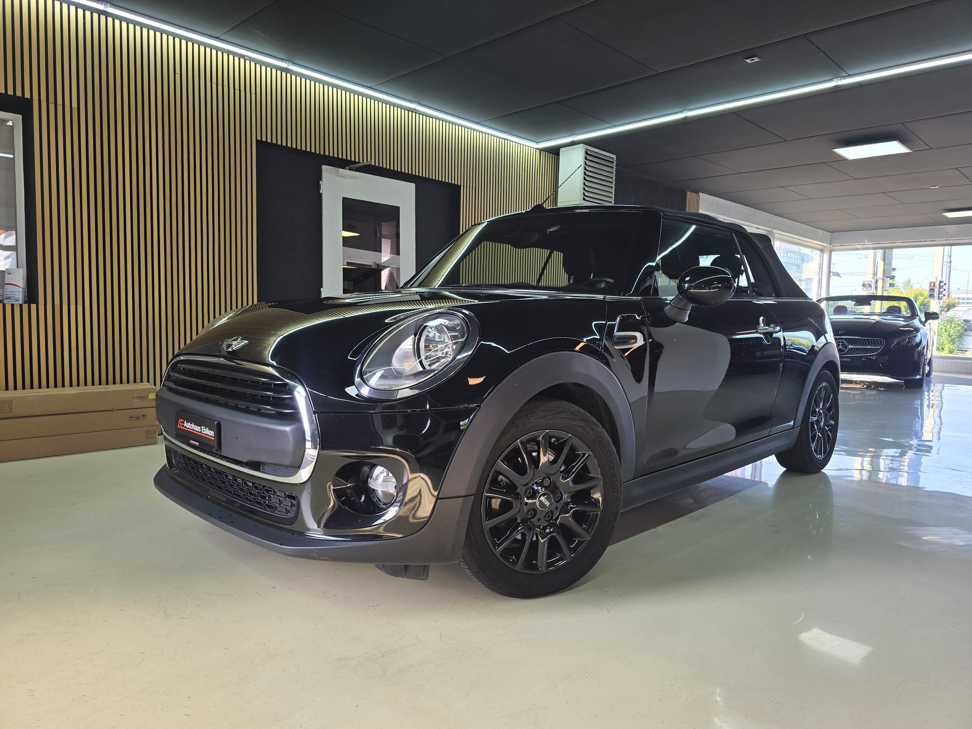 MINI One Cabriolet-showroom-element-1