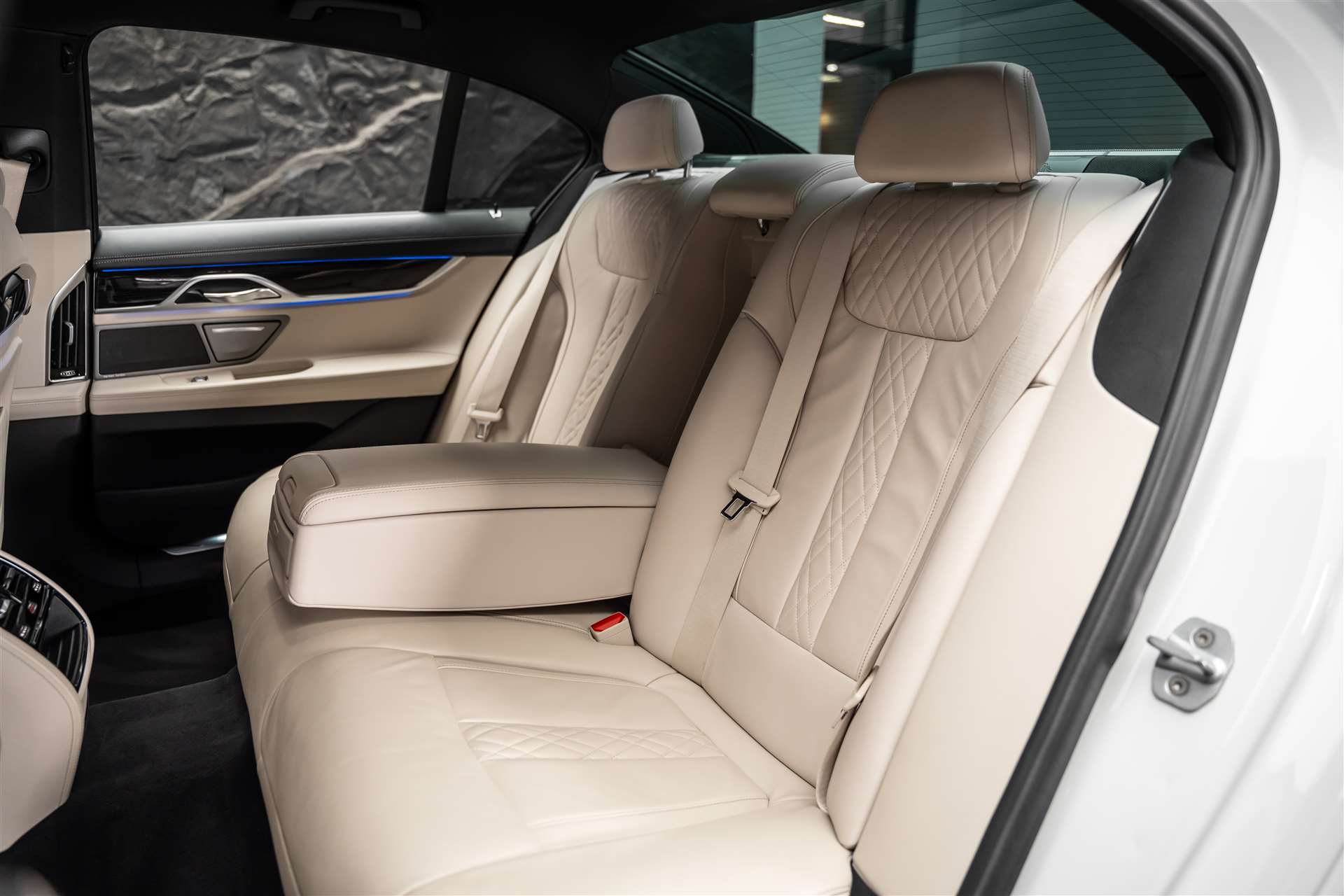 BMW BMW 730d xDrive M Sport Steptronic *Excl. Leder Elfenbein*-image-11