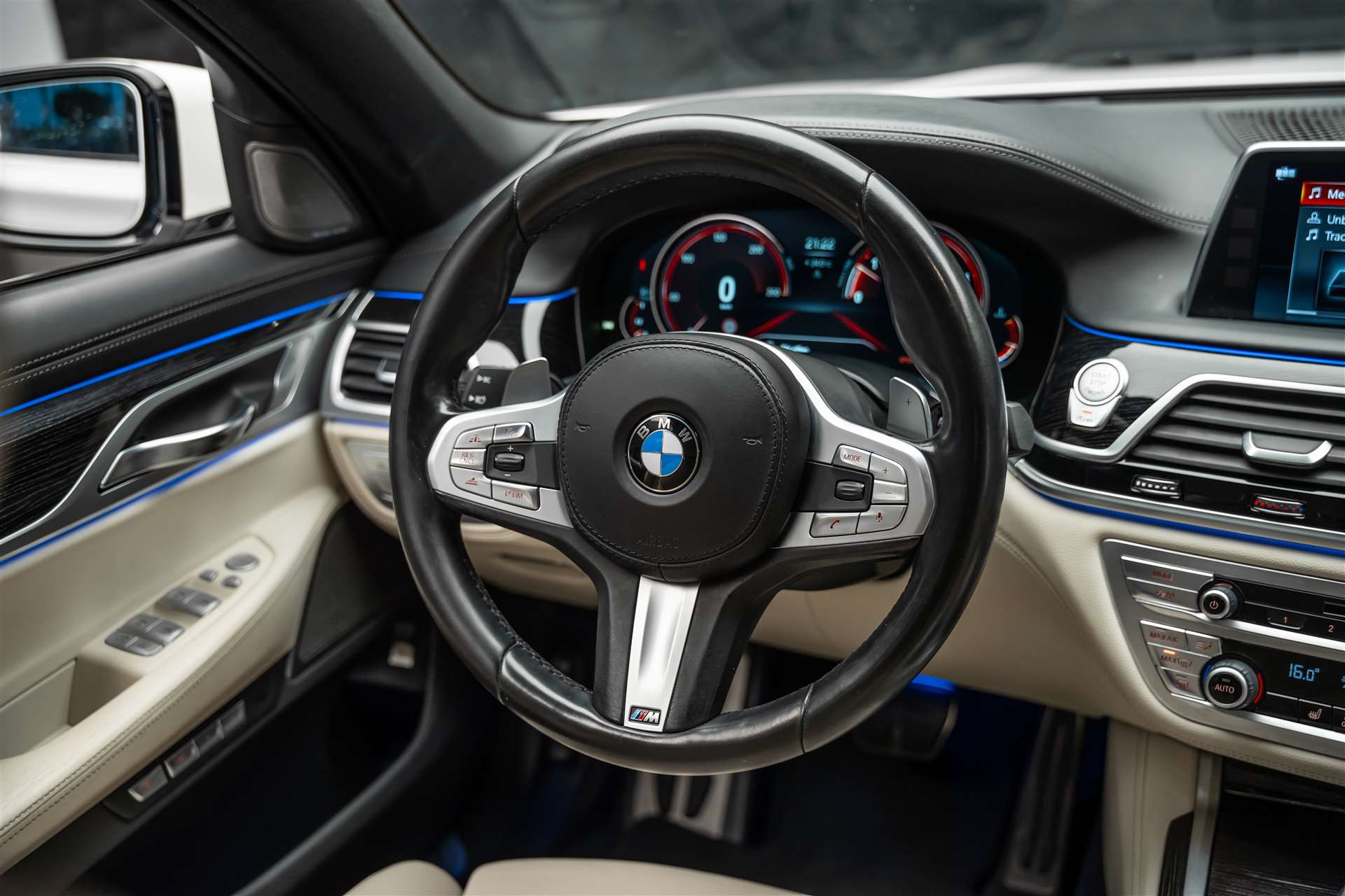BMW BMW 730d xDrive M Sport Steptronic *Excl. Leder Elfenbein*-image-22