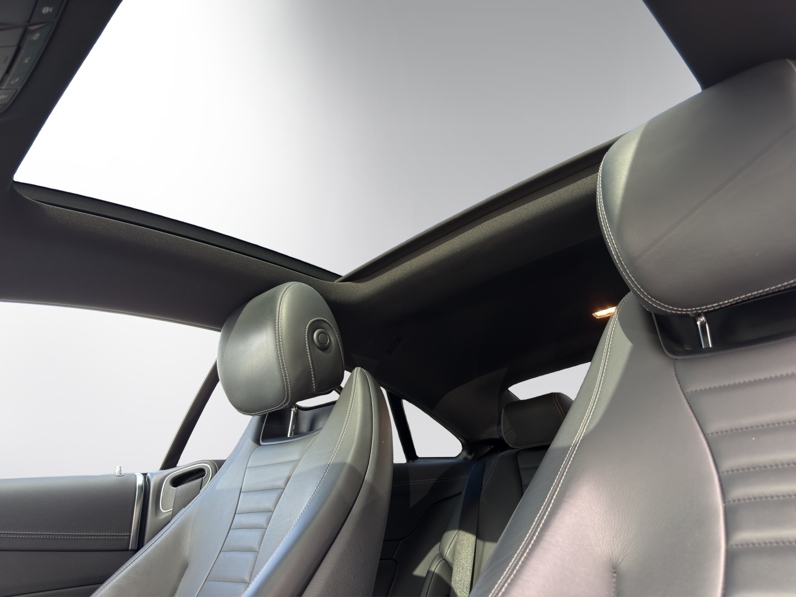 Image MERCEDES-BENZ E-450 E 450 AMG Line 4 Matic