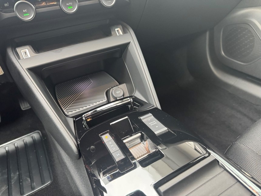 CITROEN C4 1.2 Hybrid You+-image-12