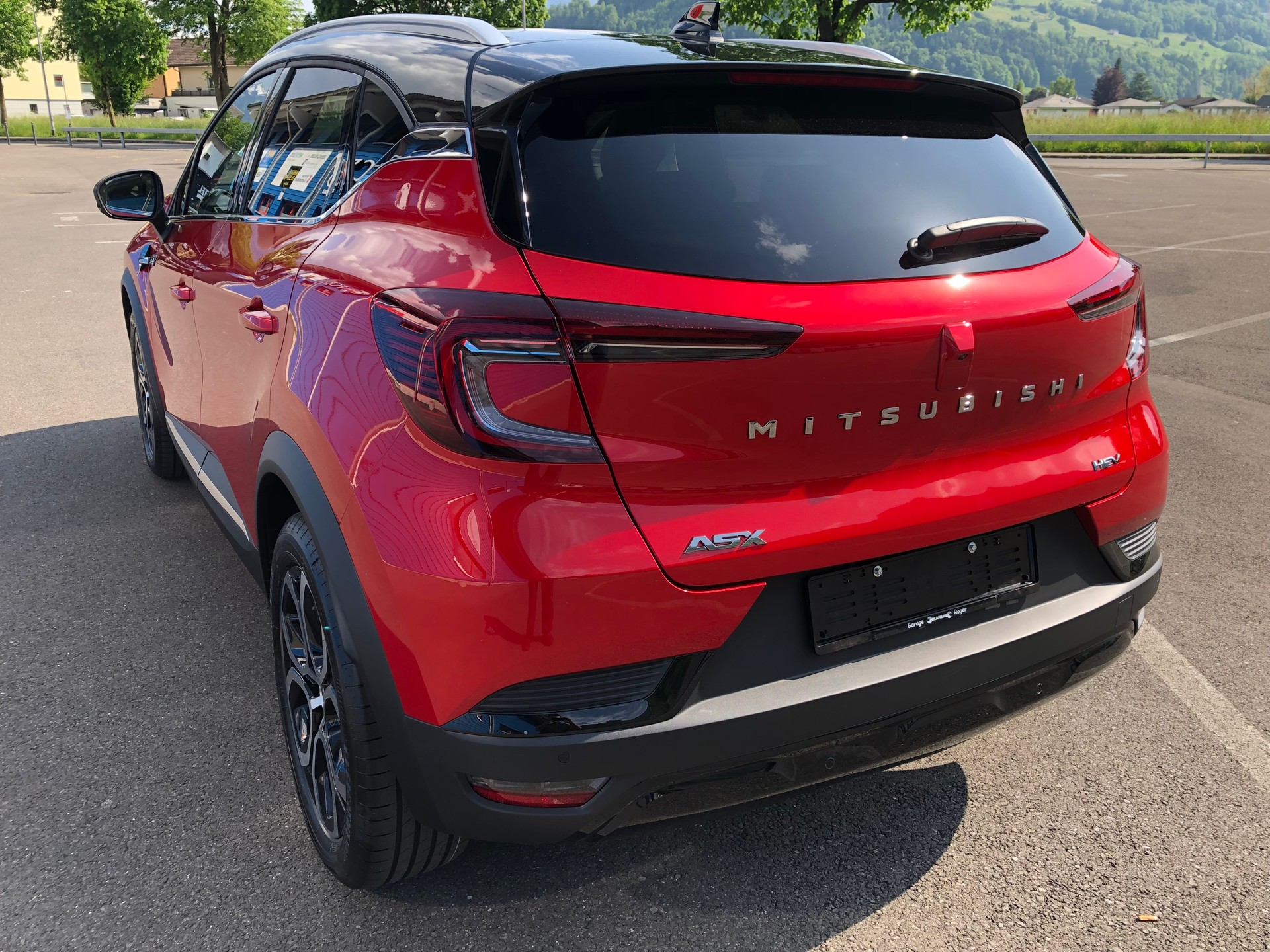 MITSUBISHI ASX 1.6 HEV Intense-showroom-element-3