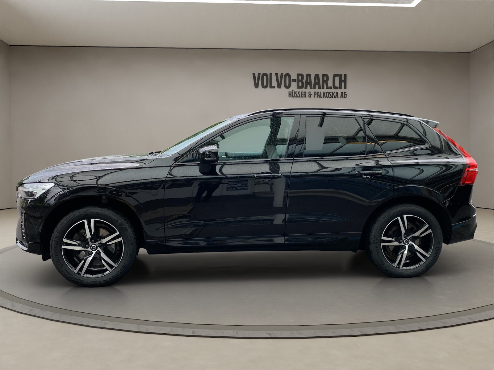 VOLVO XC60 2.0 B4 MH R-Design AWD-showroom-element-1