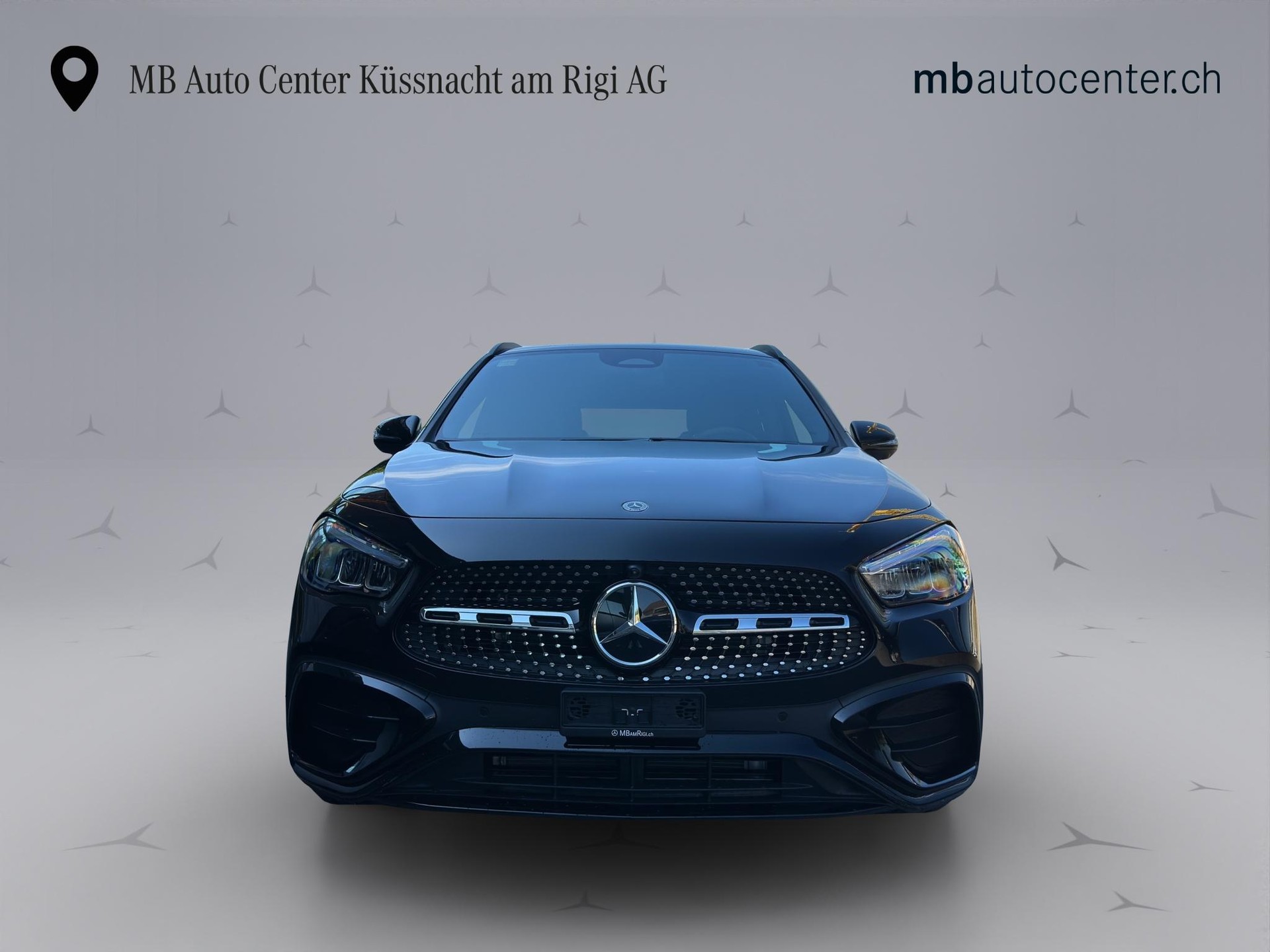 MERCEDES-BENZ GLA 220 AMG Line 4matic-showroom-element-1