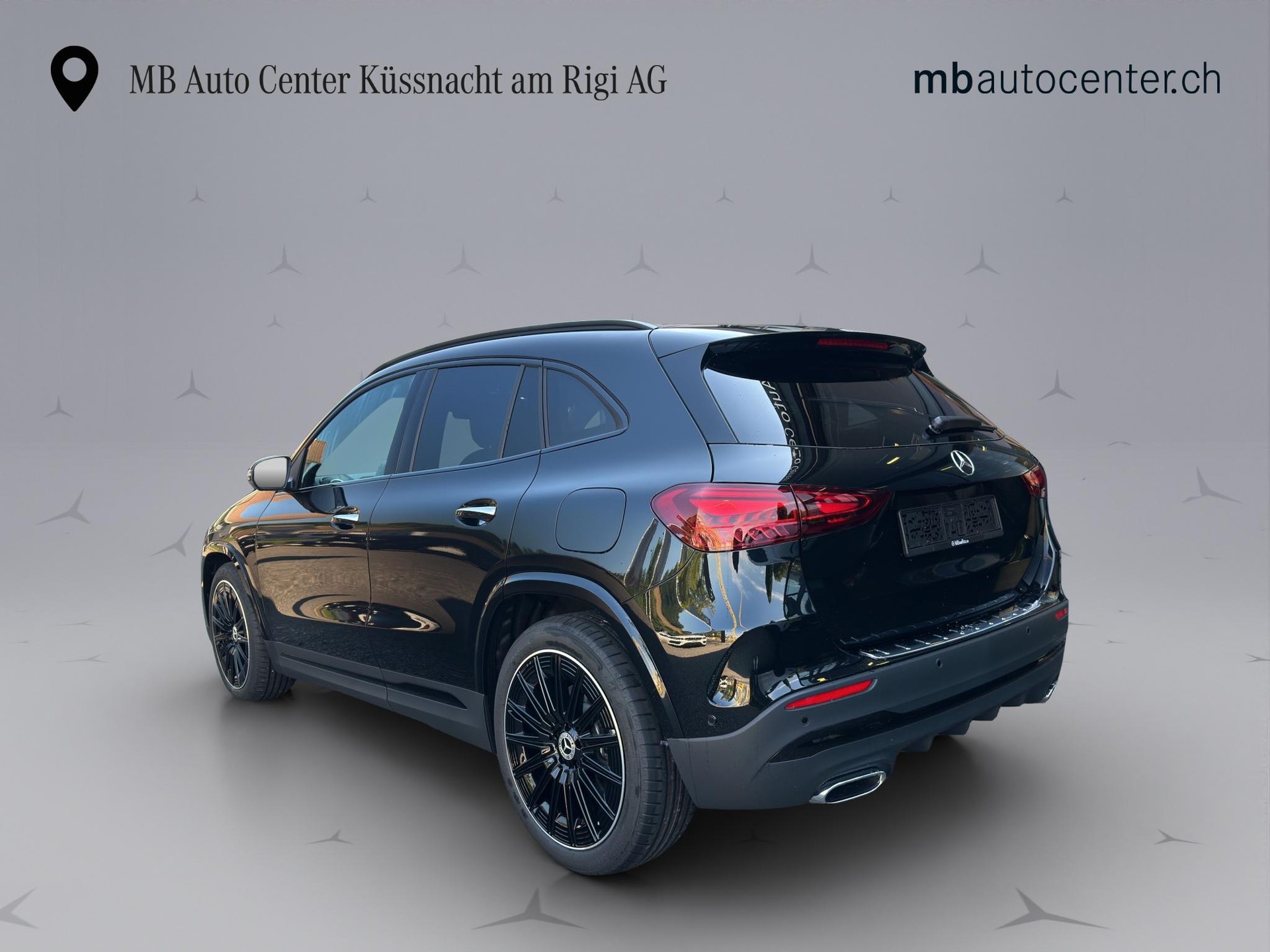 MERCEDES-BENZ GLA 220 AMG Line 4matic-showroom-element-3