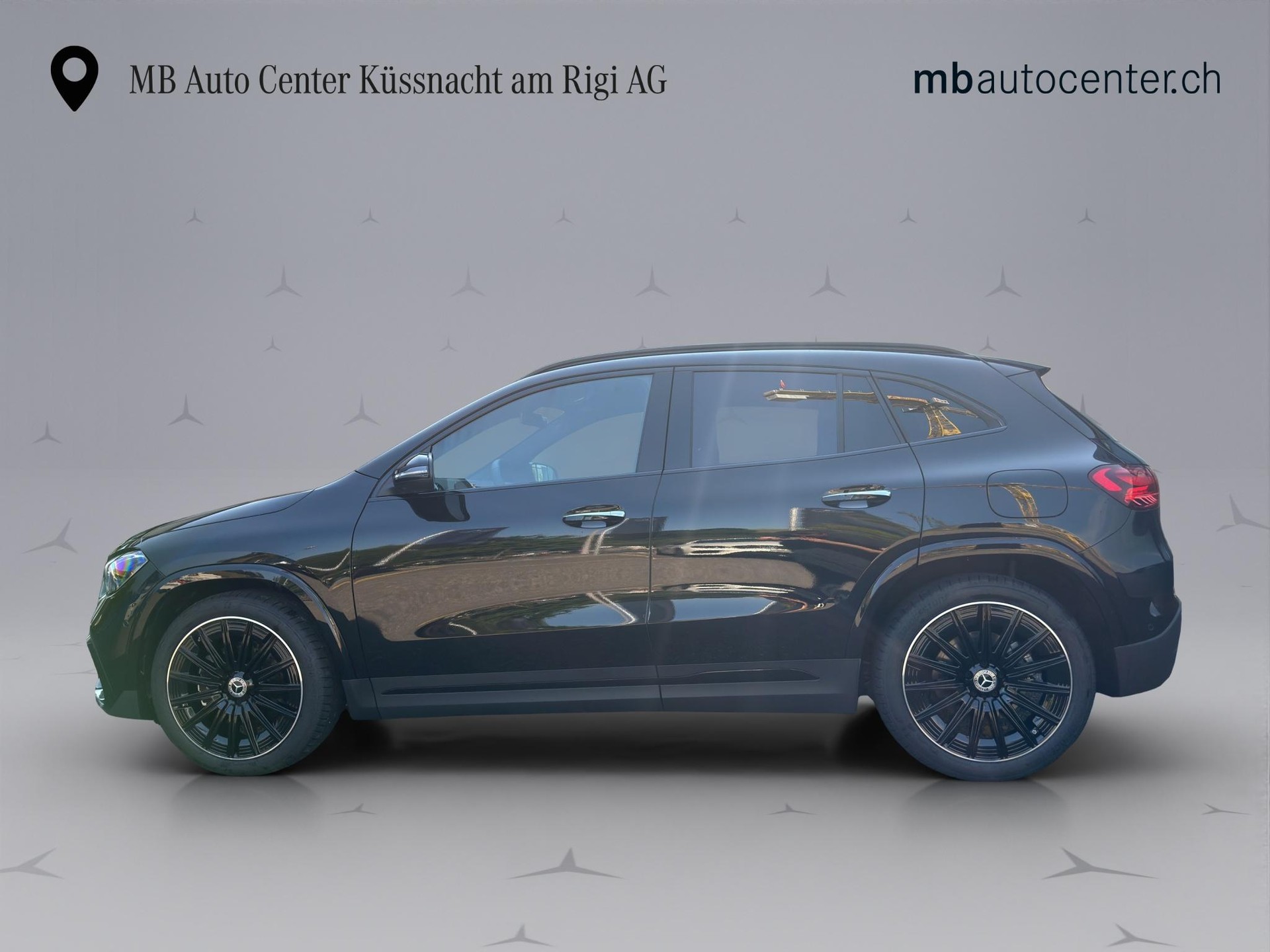 MERCEDES-BENZ GLA 220 AMG Line 4matic-showroom-element-2