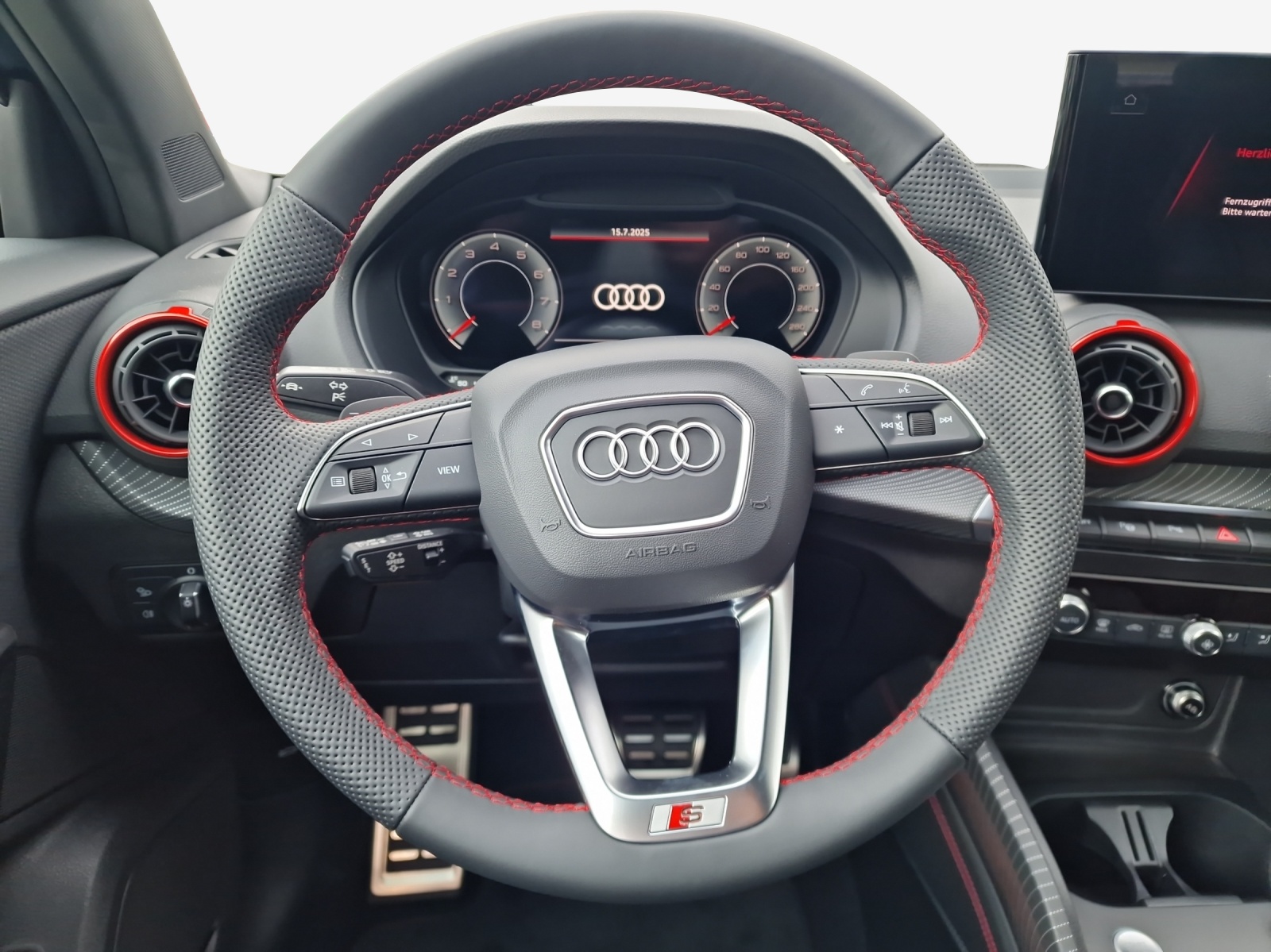 AUDI Q2 40 TFSI S line Attraction quattro S-tronic-image-9
