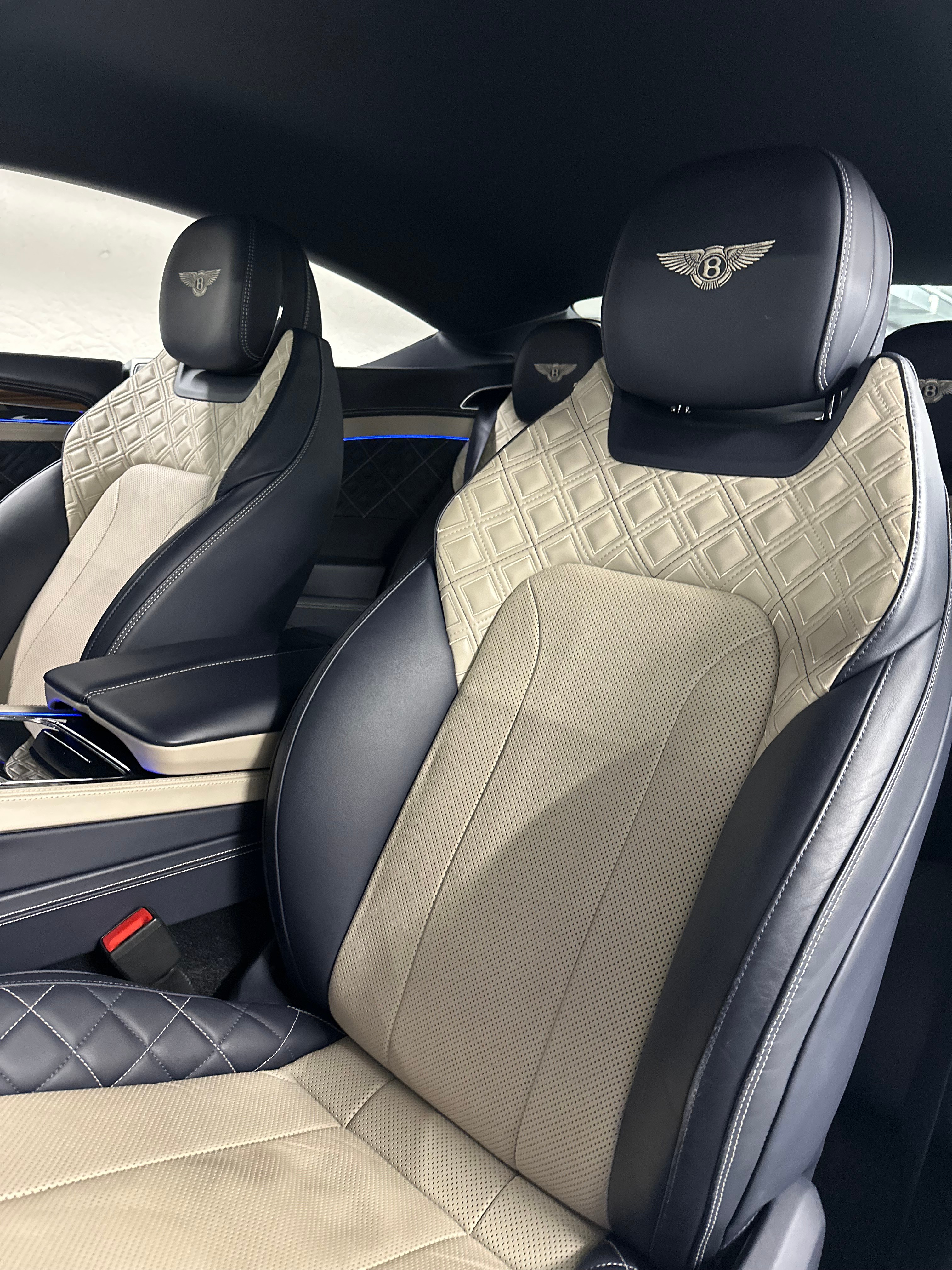 Image BENTLEY CONTINENTAL GT W12 First Edition