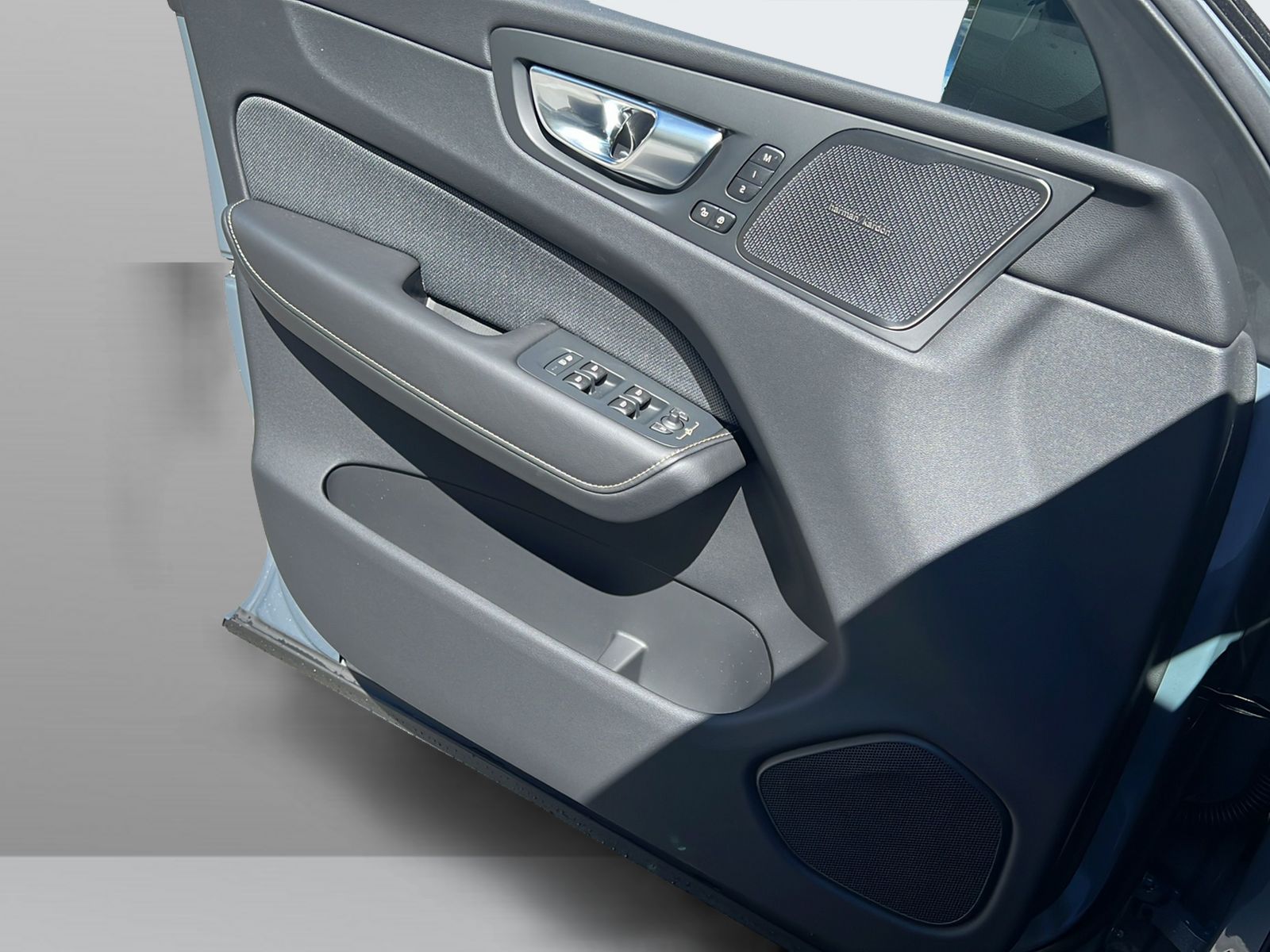 Image VOLVO XC60 XC60 B5 Benzin Mild Hybrid AWD Ultimate Dark Geartronic