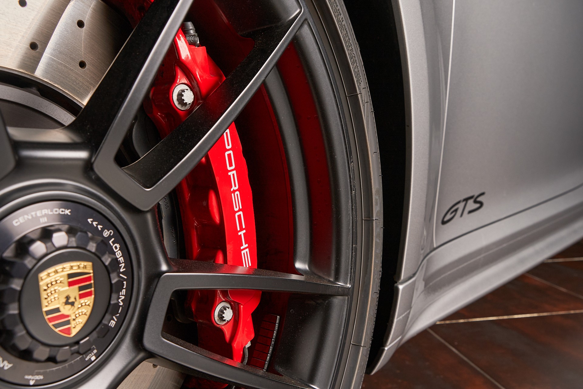 PORSCHE 911 Carrera 4 GTS PDK-showroom-element-3
