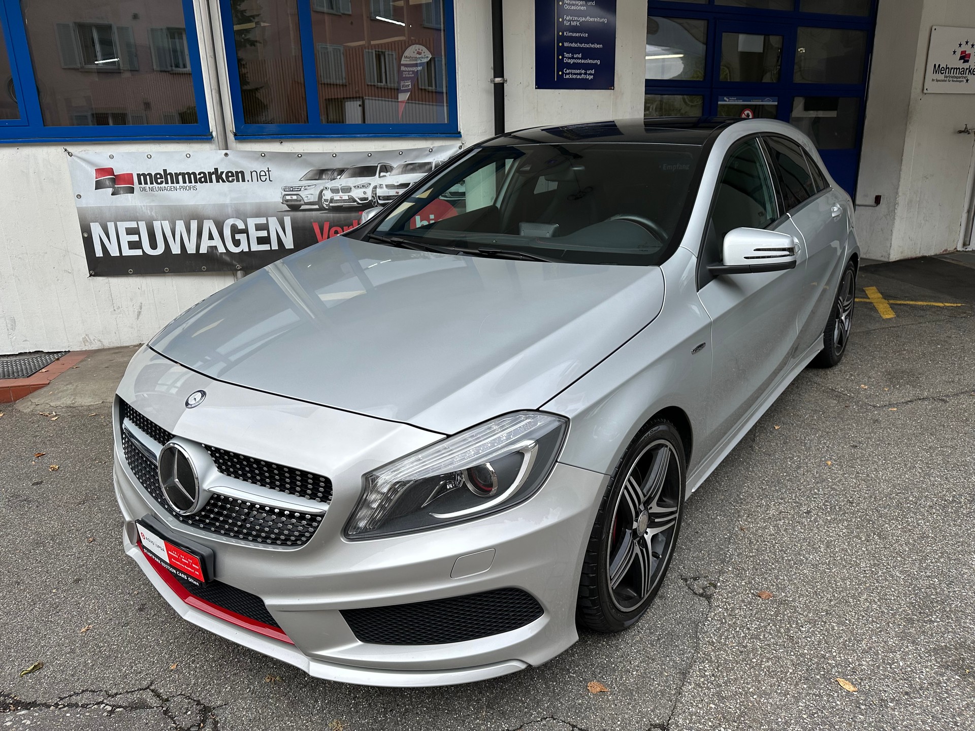 MERCEDES-BENZ A 250 Sport 7G-DCT-showroom-element-1