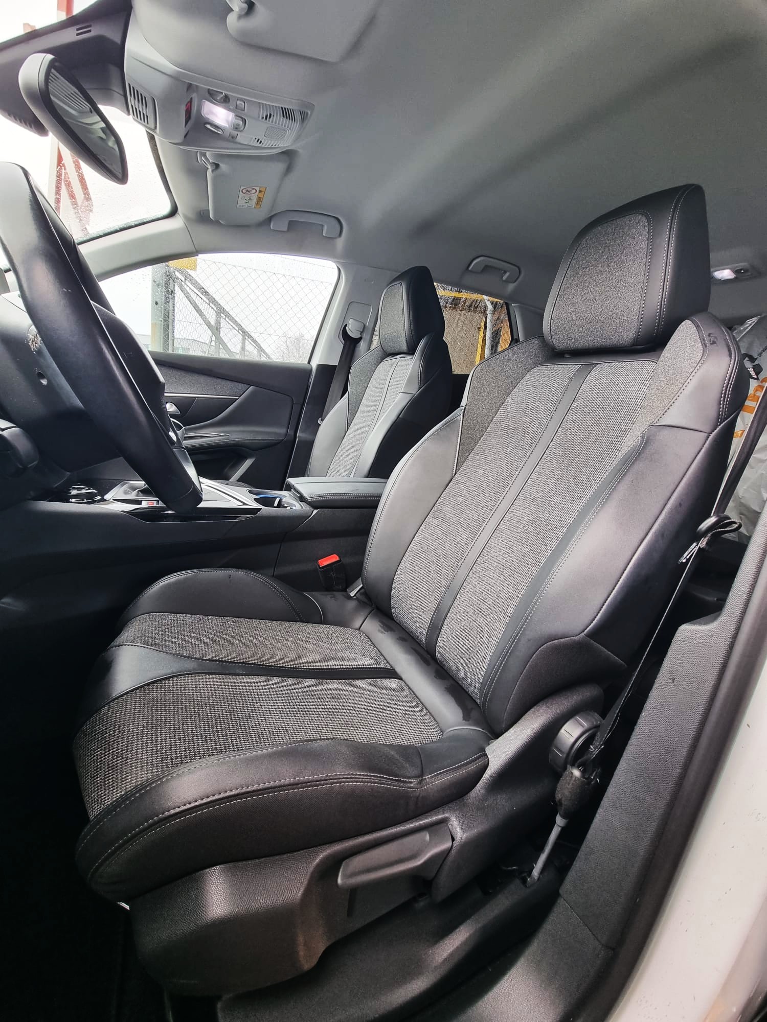 PEUGEOT 3008 1.2 PureTech Access-image-5