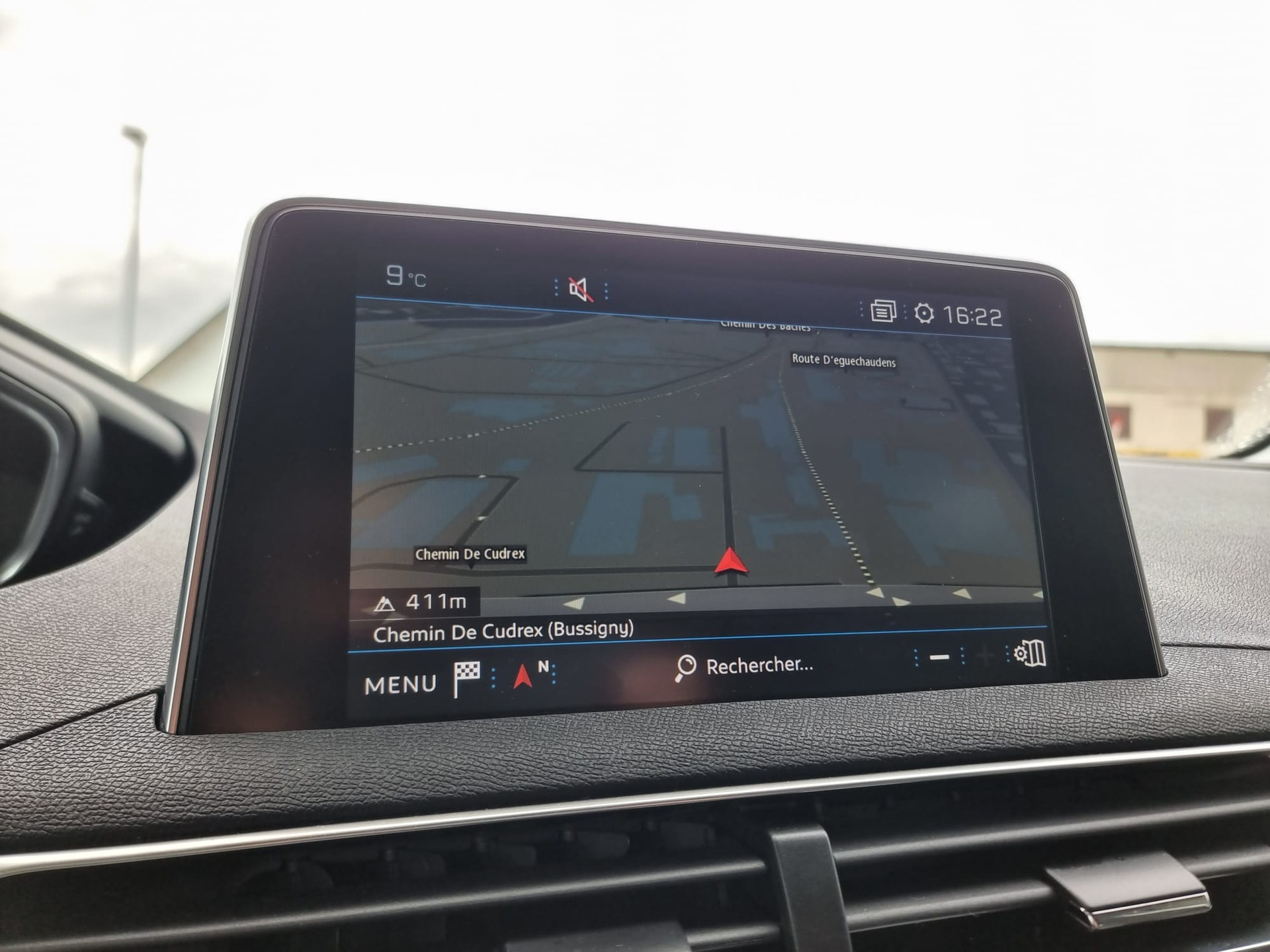 PEUGEOT 3008 1.2 PureTech Access-image-9