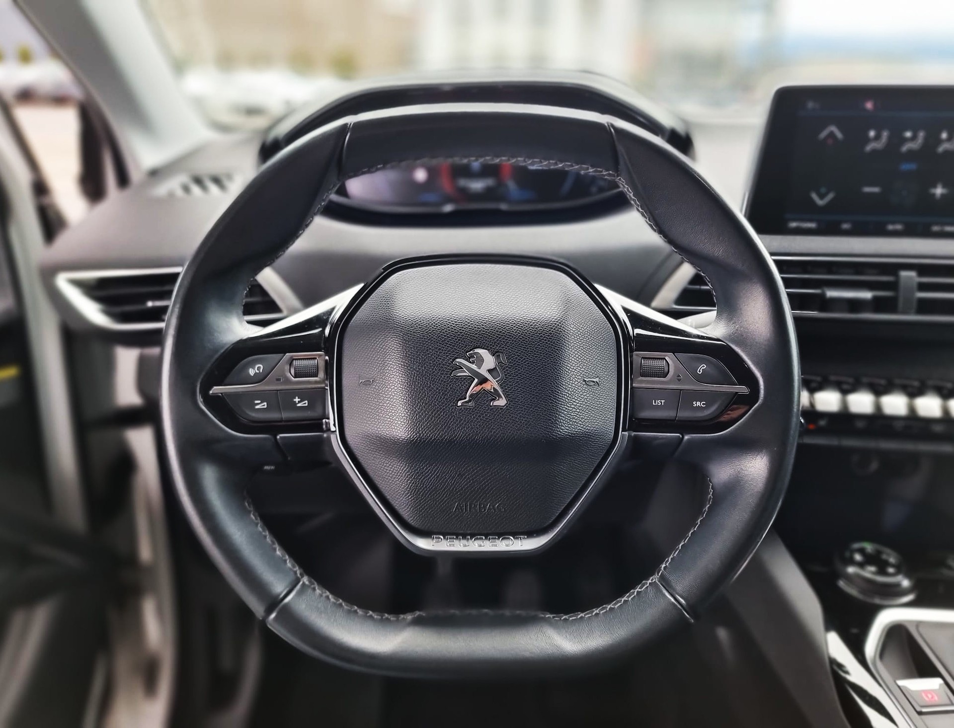 PEUGEOT 3008 1.2 PureTech Access-image-7
