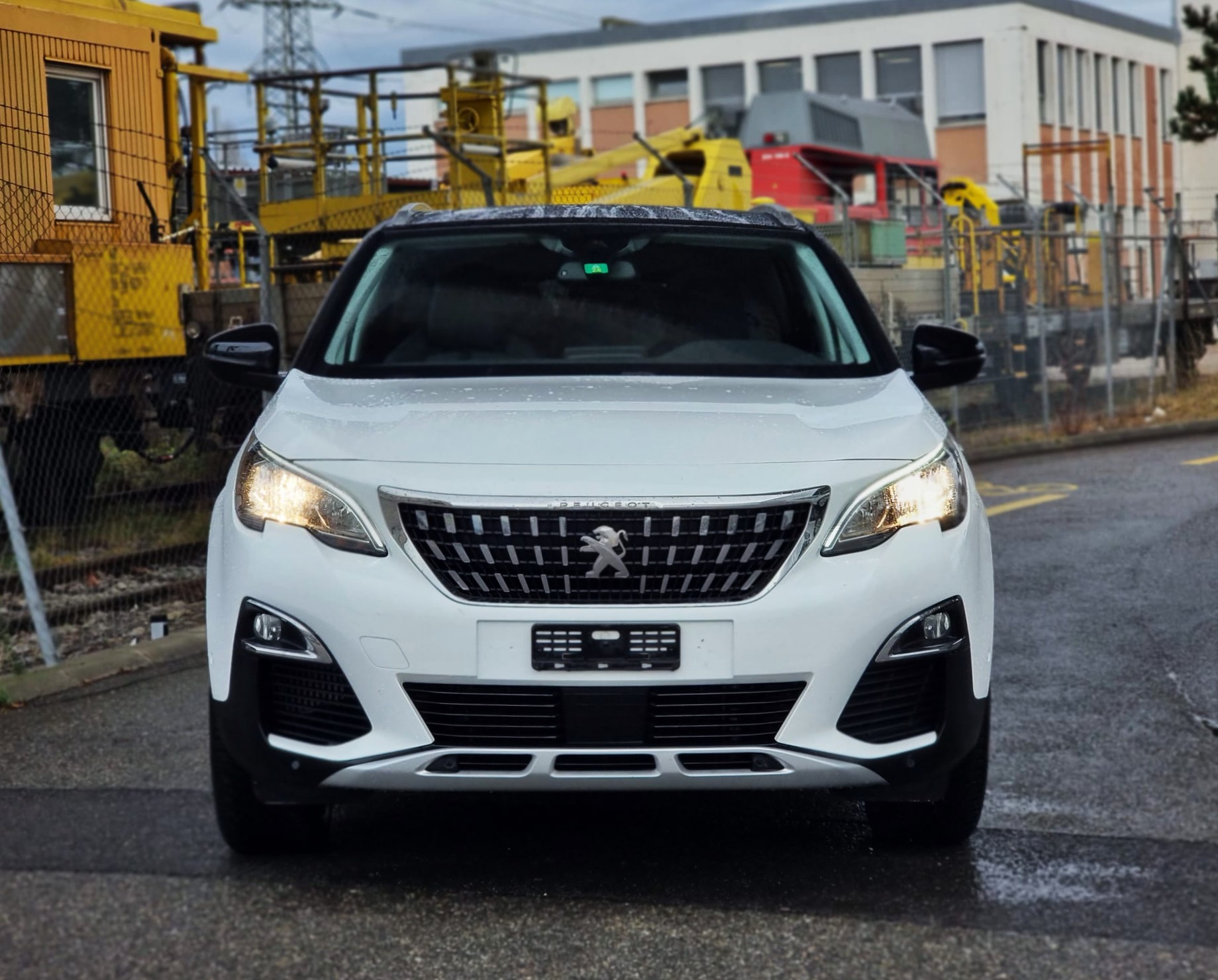 PEUGEOT 3008 1.2 PureTech Access-showroom-element-1