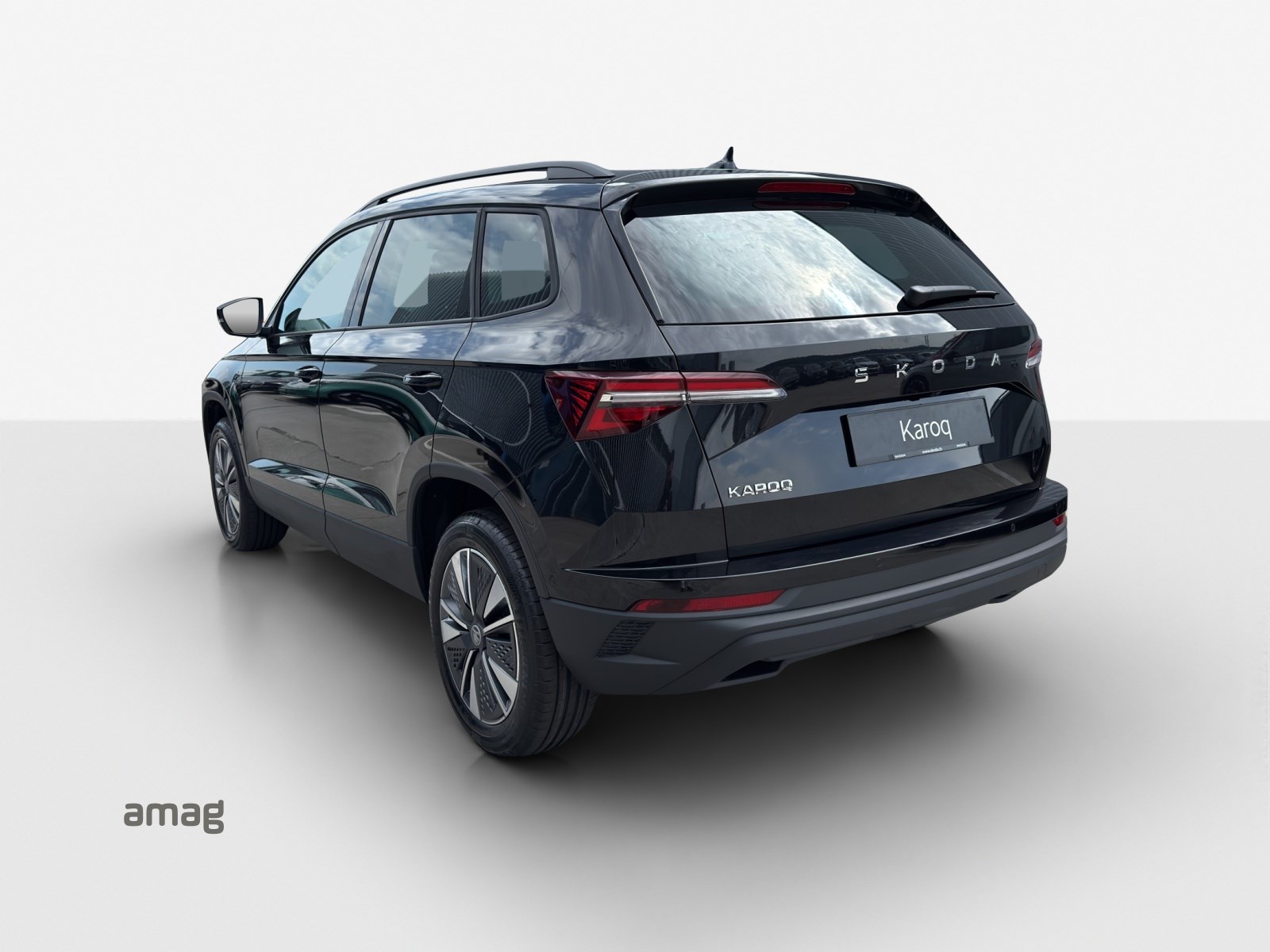 SKODA Karoq 1.5 TSI Selection DSG-showroom-element-2