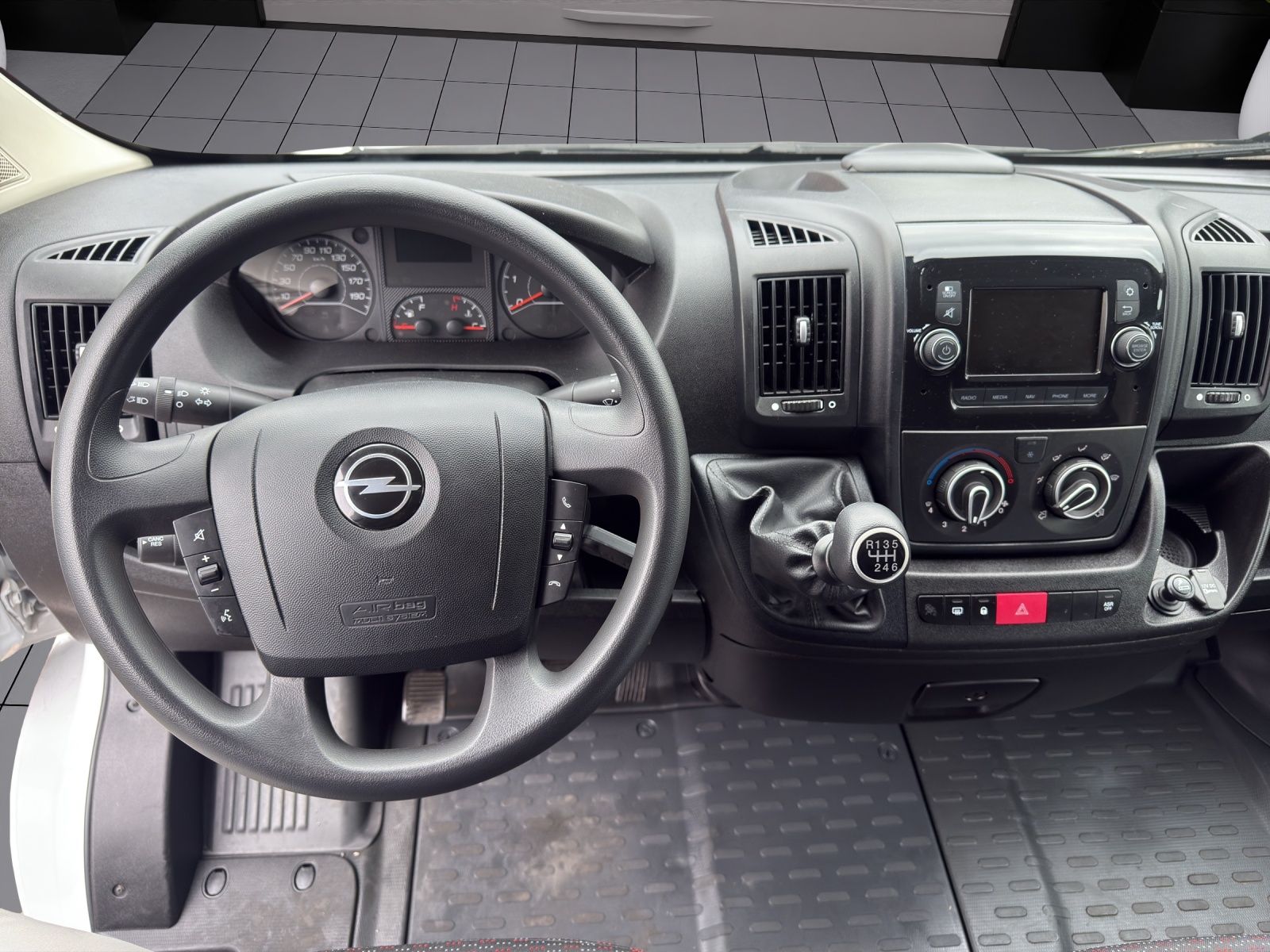 Image OPEL MOVANO Movano 2.2 d 3,5t L3H2 Essentia