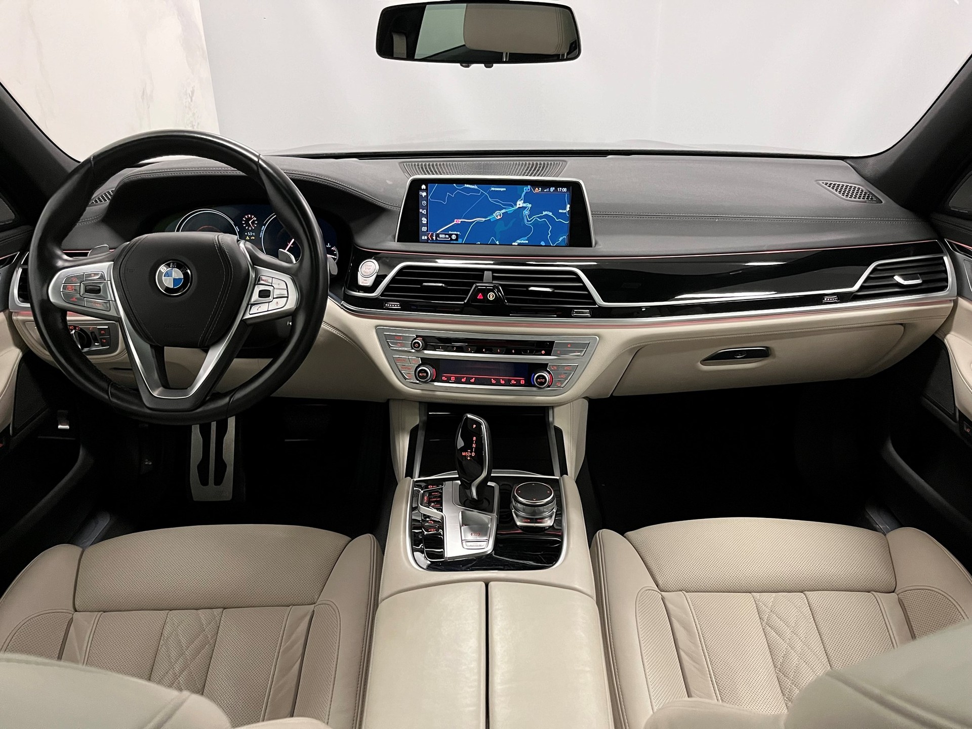 BMW 740d xDrive Steptronic-image-5