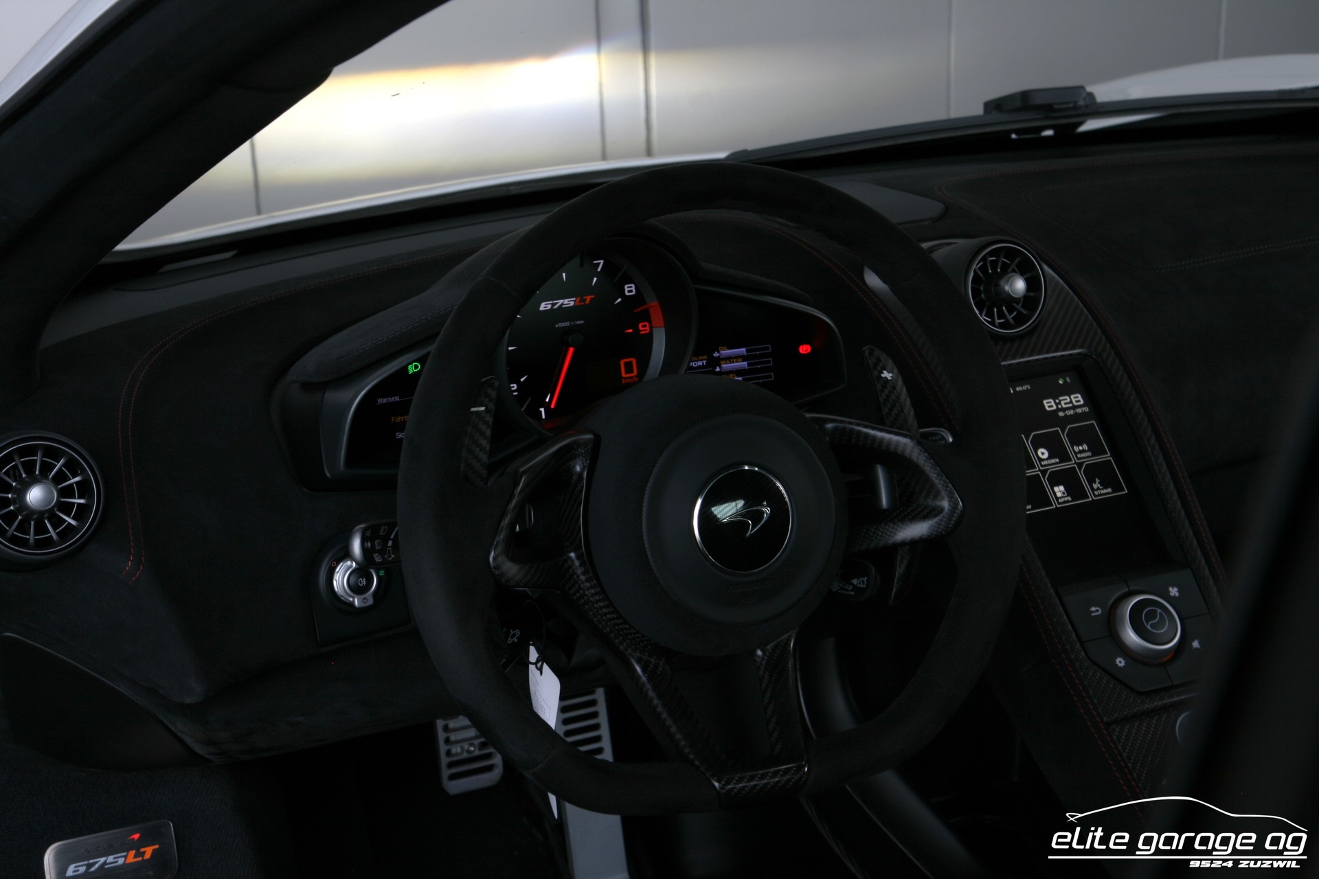 McLAREN 675LT Coupé 3.8 V8 SSG-image-14