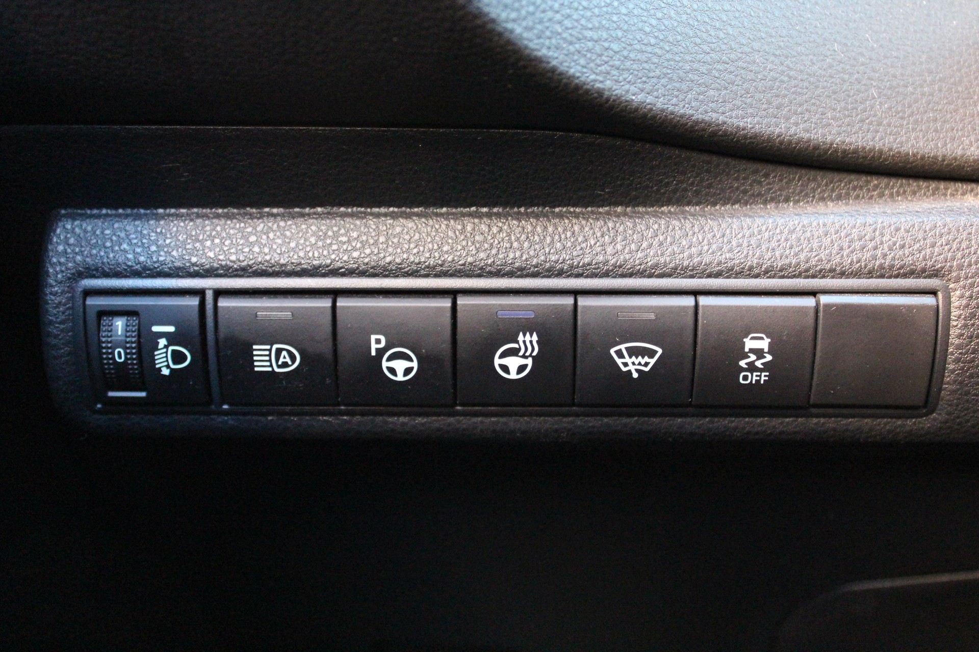 SUZUKI Swace 1.8 Hybrid Compact Top E-CVT-image-14