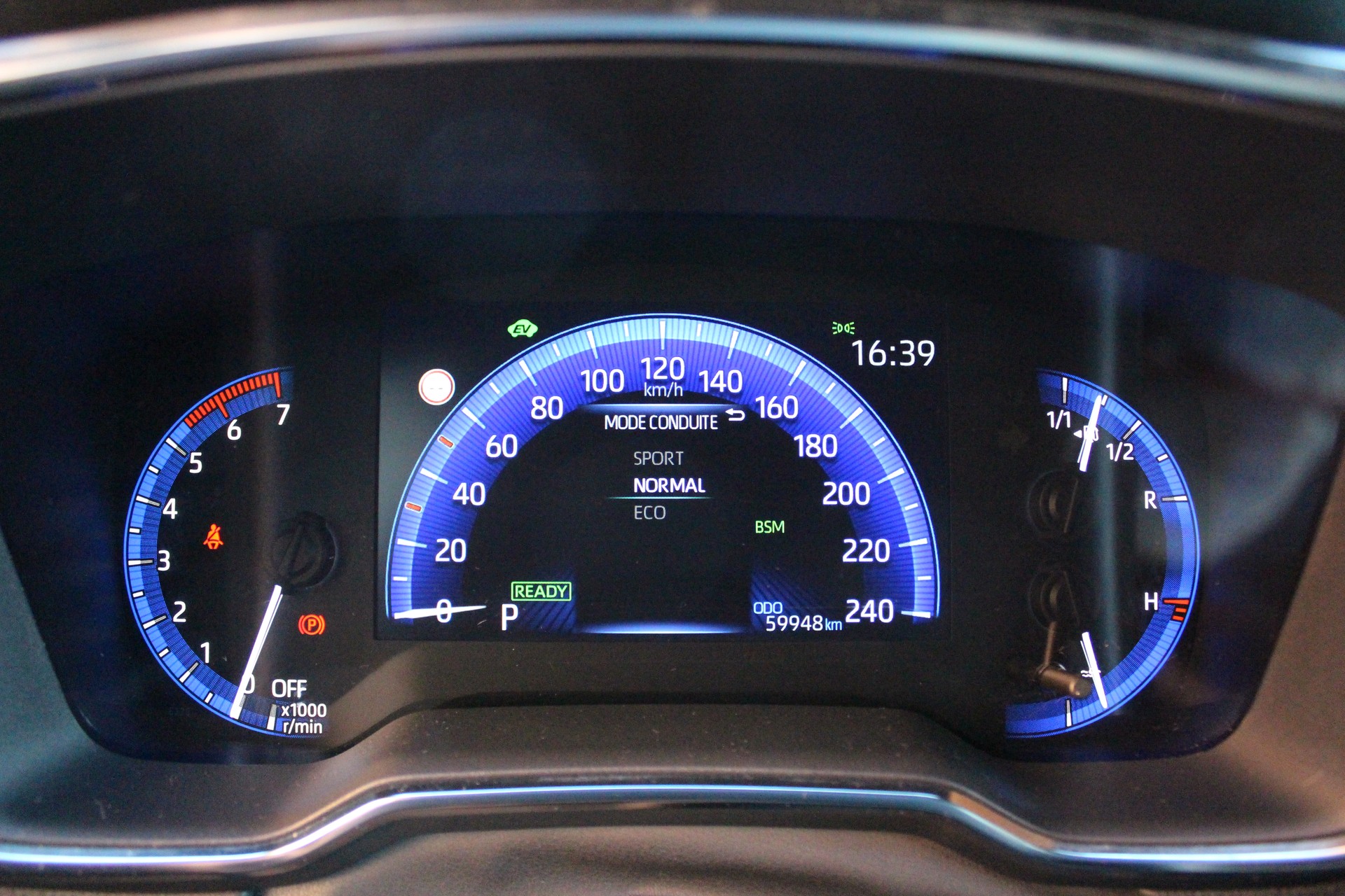 SUZUKI Swace 1.8 Hybrid Compact Top E-CVT-image-11