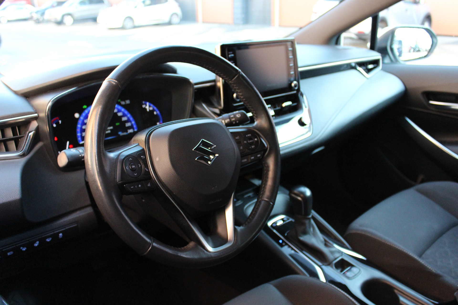 SUZUKI Swace 1.8 Hybrid Compact Top E-CVT-image-12