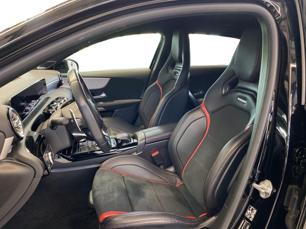 MERCEDES-BENZ A 35 AMG 4Matic-image-6
