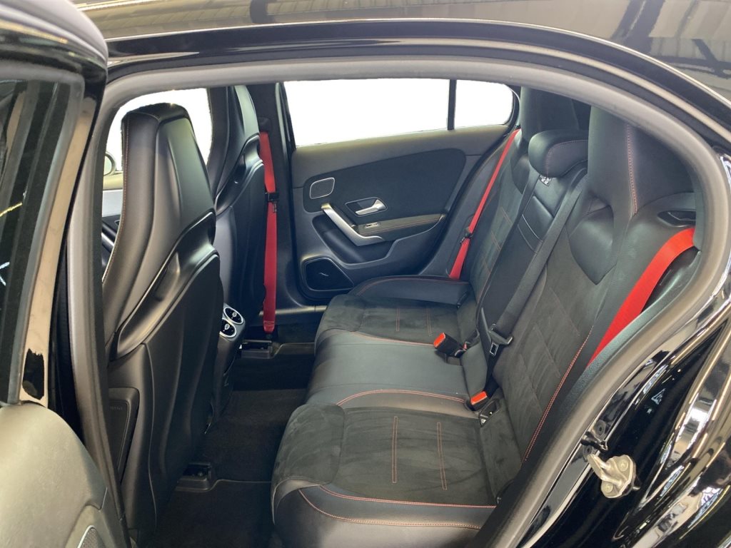 MERCEDES-BENZ A 35 AMG 4Matic-image-7