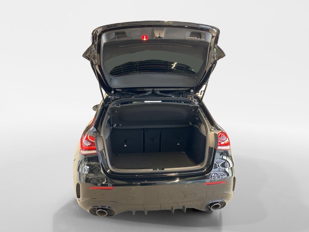 MERCEDES-BENZ A 35 AMG 4Matic-image-4