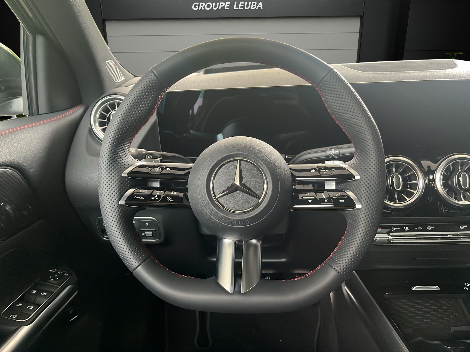 Image MERCEDES-BENZ GLA-250 GLA 250 4Matic 8G-DCT Swiss Star
