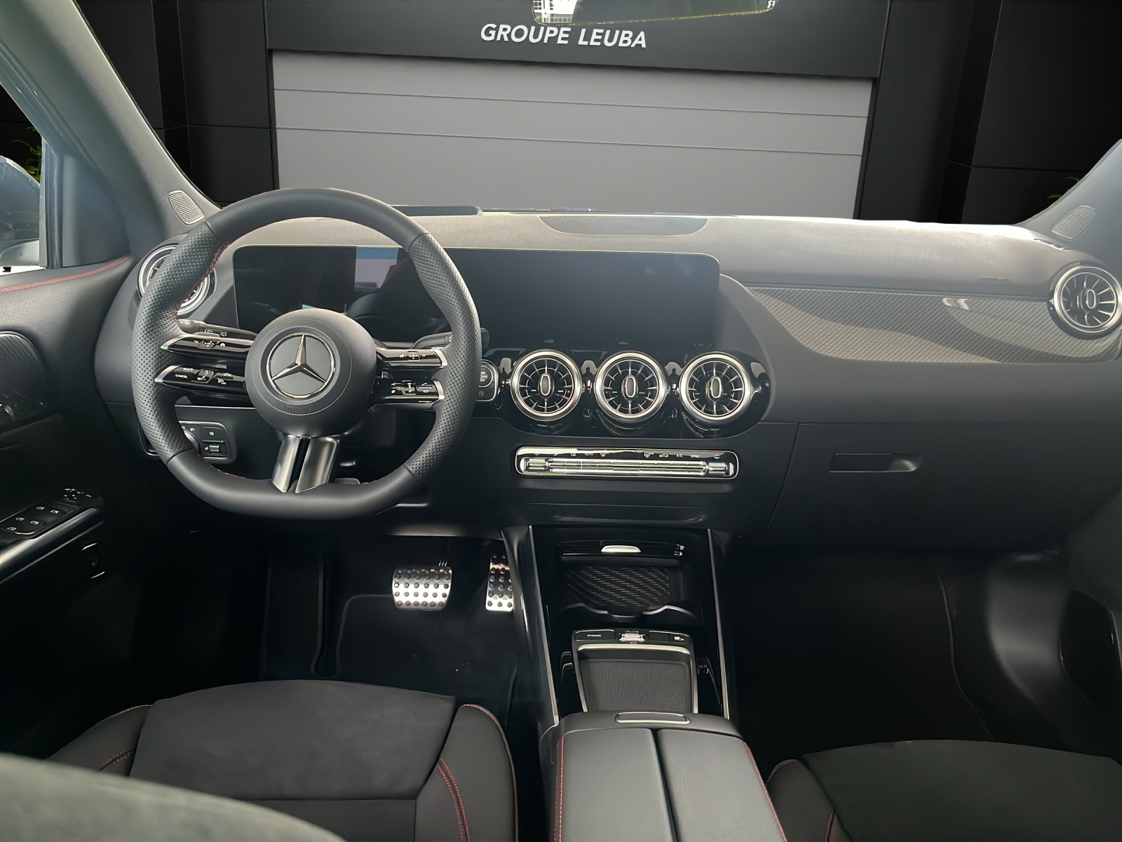 Image MERCEDES-BENZ GLA-250 GLA 250 4Matic 8G-DCT Swiss Star