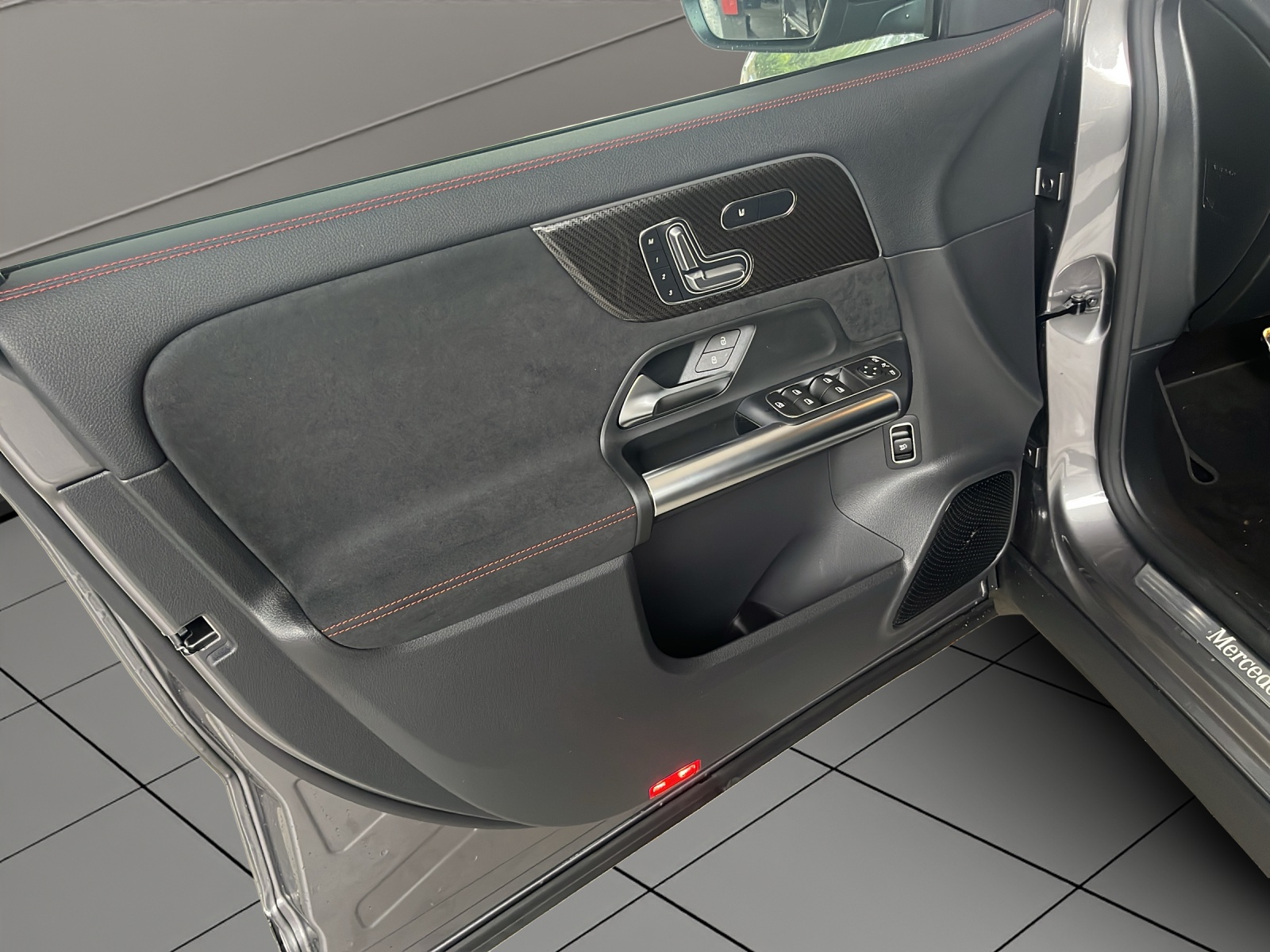 Image MERCEDES-BENZ GLA-250 GLA 250 4Matic 8G-DCT Swiss Star