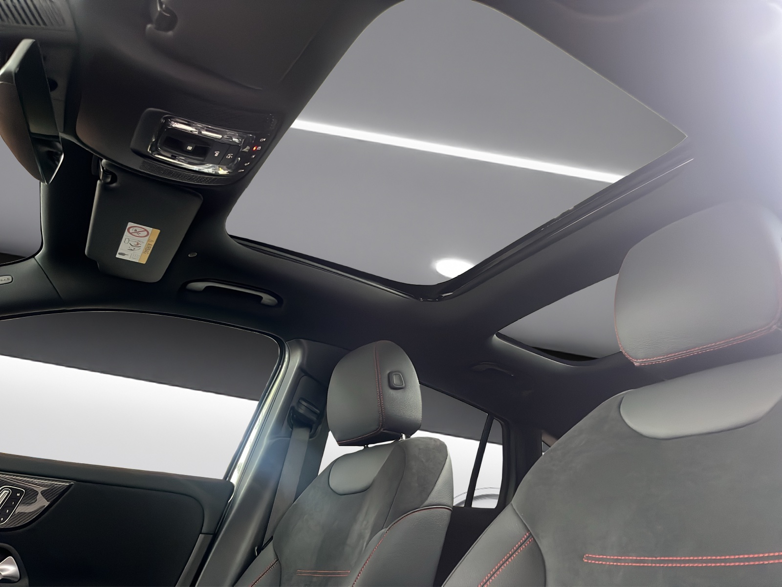 Image MERCEDES-BENZ GLA-250 GLA 250 4Matic 8G-DCT Swiss Star