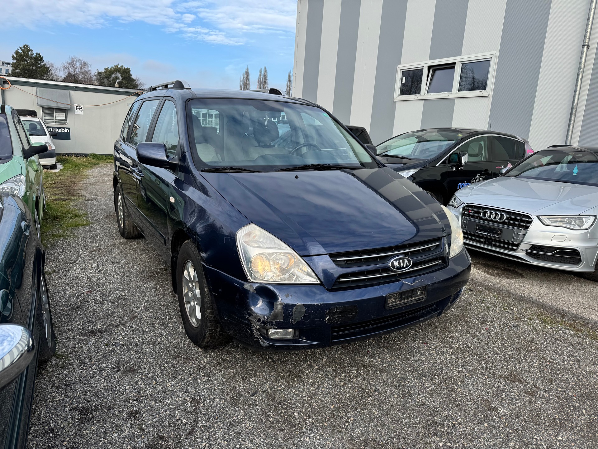 KIA Carnival 2.9 CRDi Classic-showroom-element-1