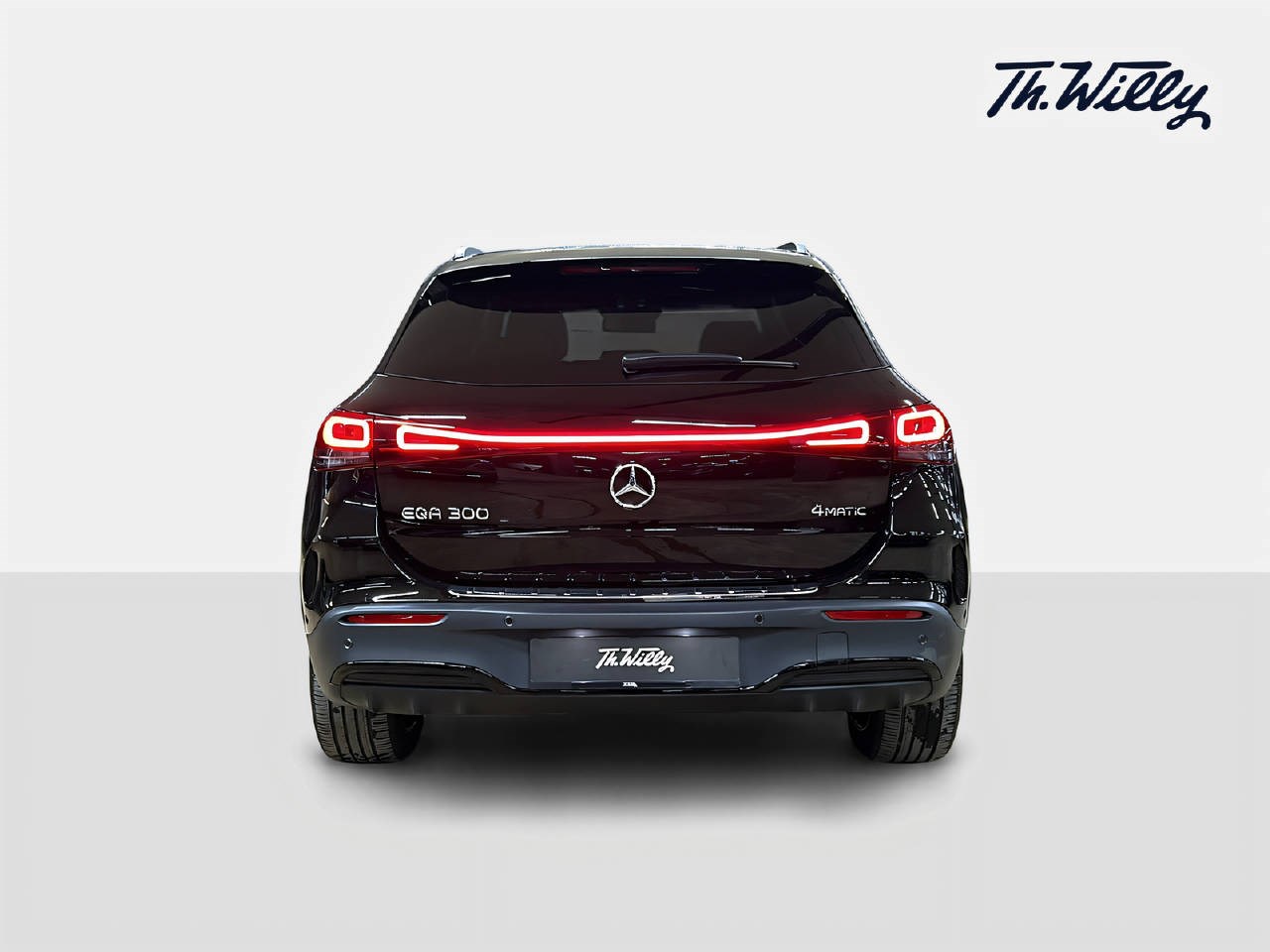 MERCEDES-BENZ EQA 300 Swiss Star AMG Line 4matic-showroom-element-3