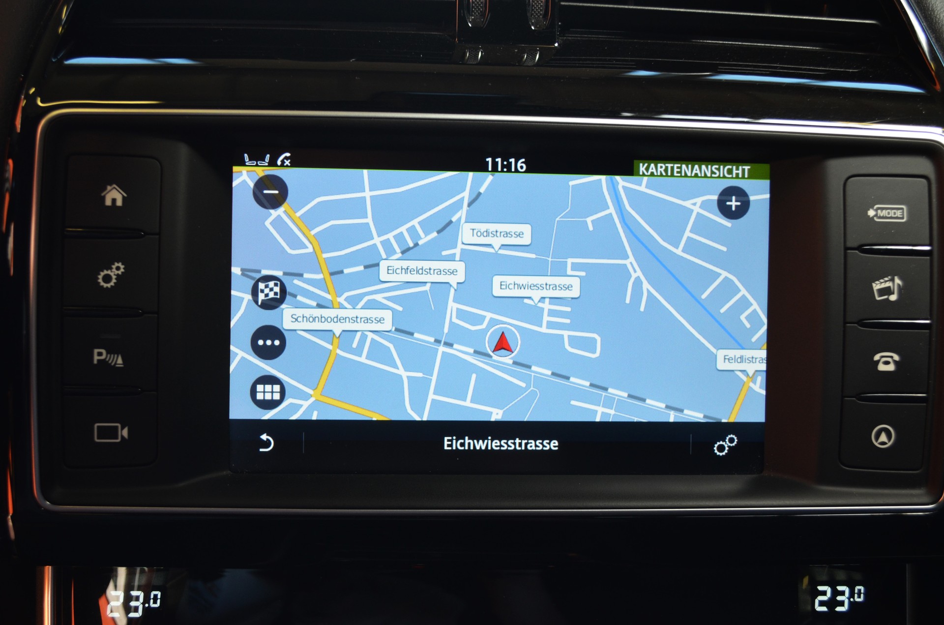 JAGUAR XE 20d R-Sport AWD Automat-image-11
