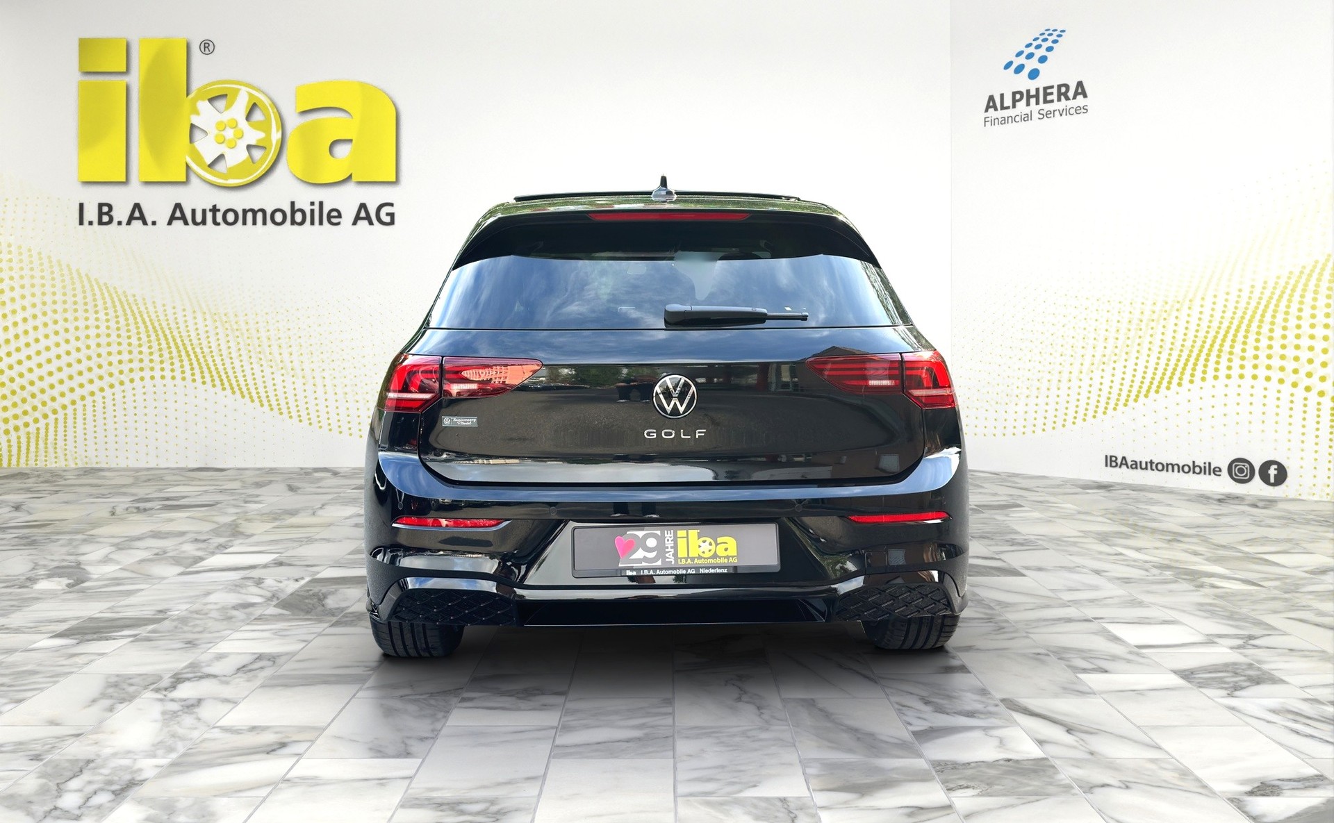 VW Golf 2.0 TDI R-Line Aut. Panoramadach-showroom-element-3