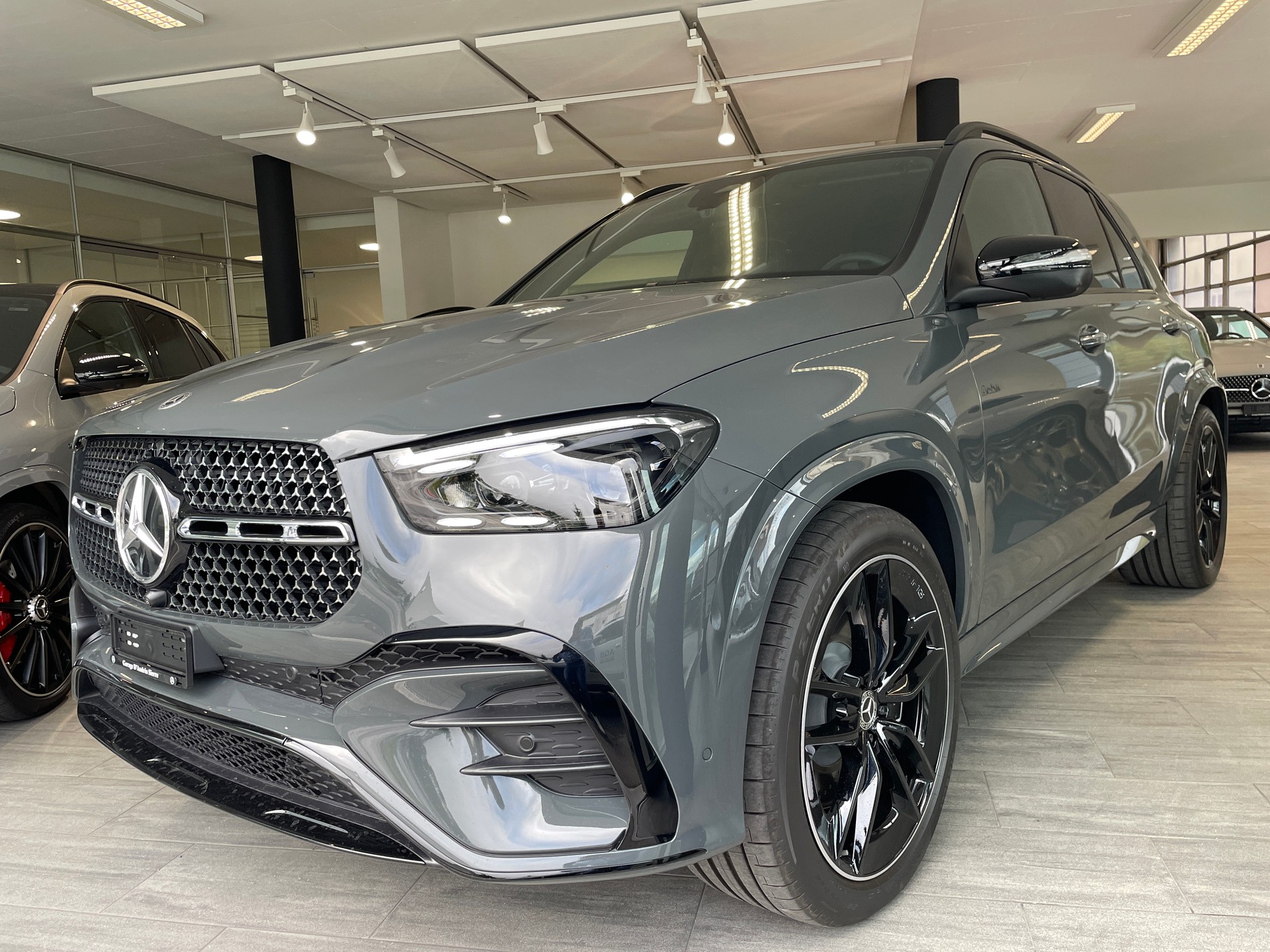 MERCEDES-BENZ GLE 450 4Matic 9G-Tronic-showroom-element-1