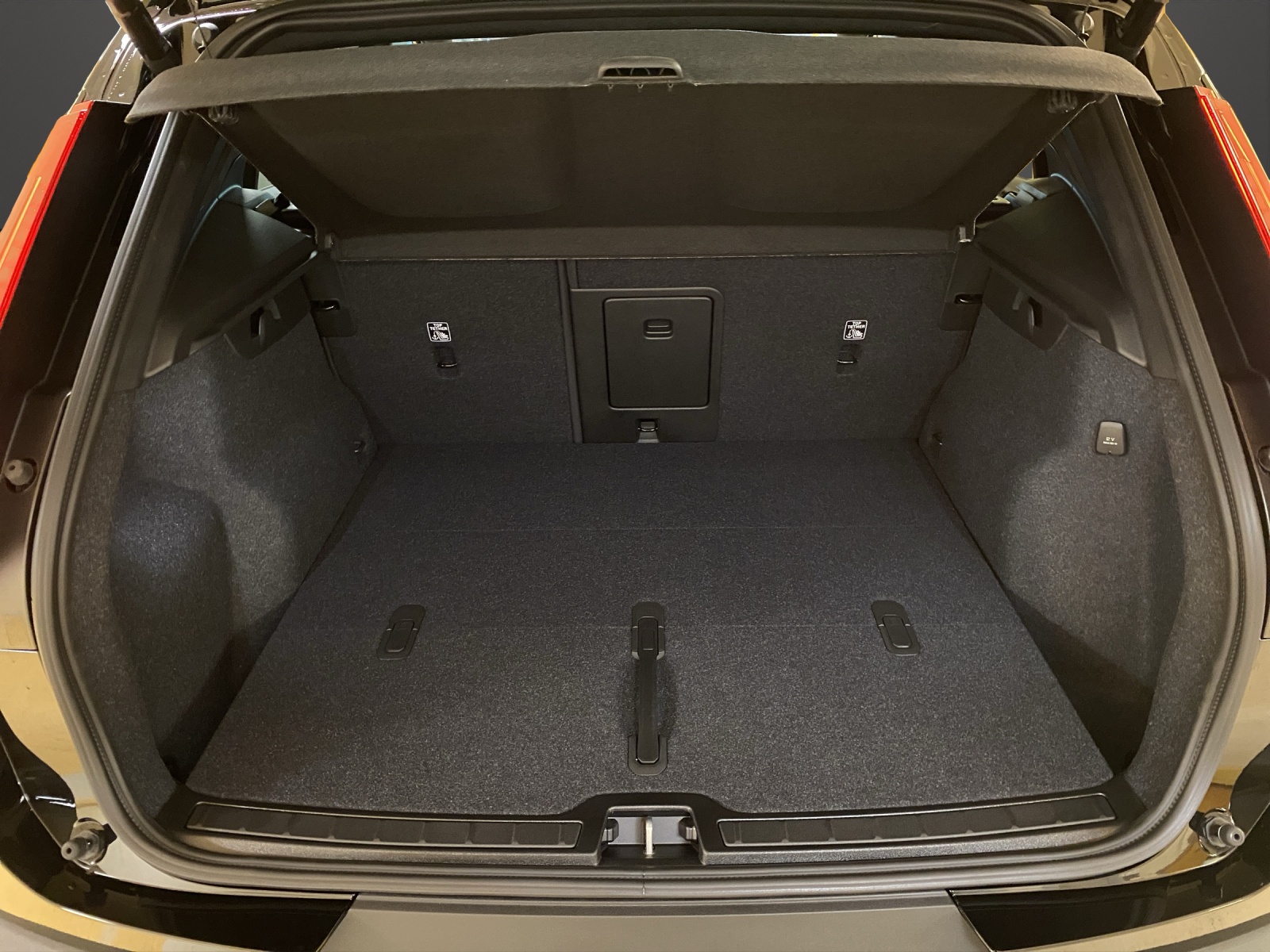 Image VOLVO XC40 XC40 B3 Benzin Mild Hybrid Xcite DCT