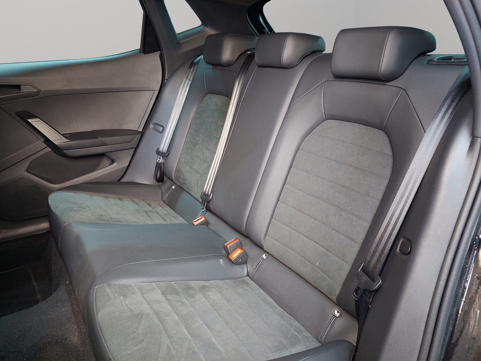 SEAT Ibiza 1.0 MPI Reference-image-7