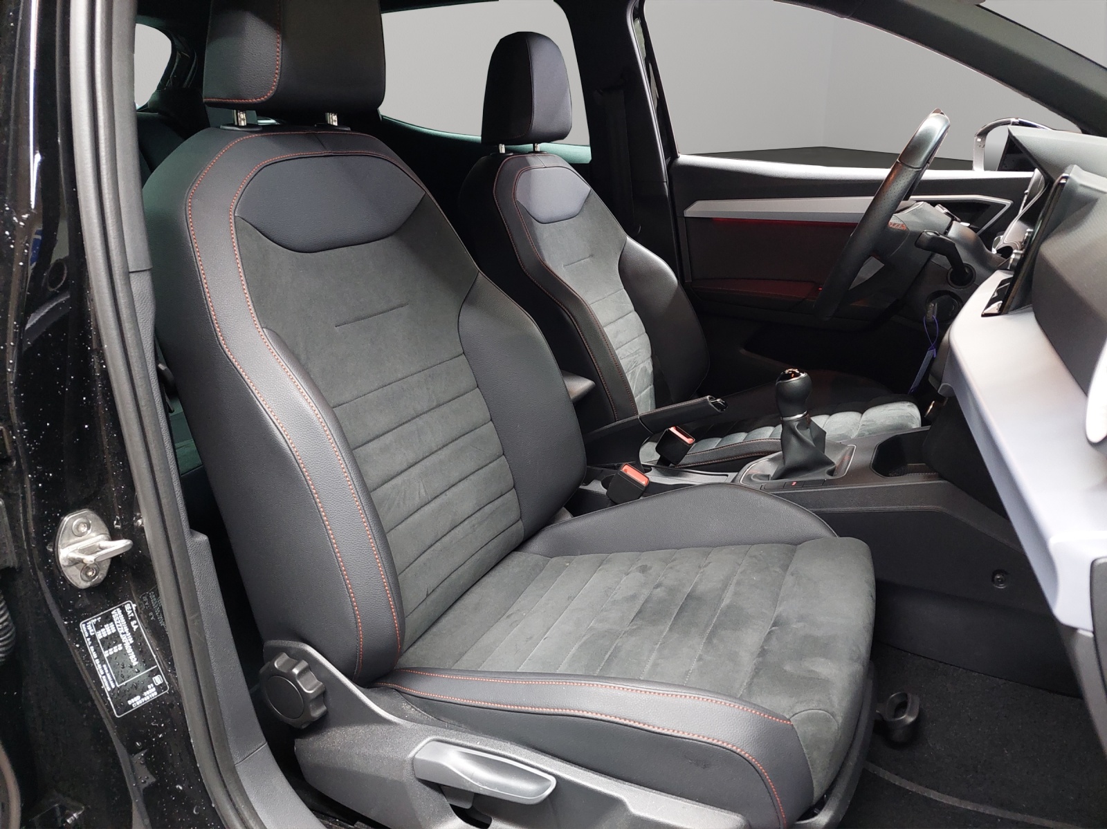 SEAT Ibiza 1.0 MPI Reference-image-8
